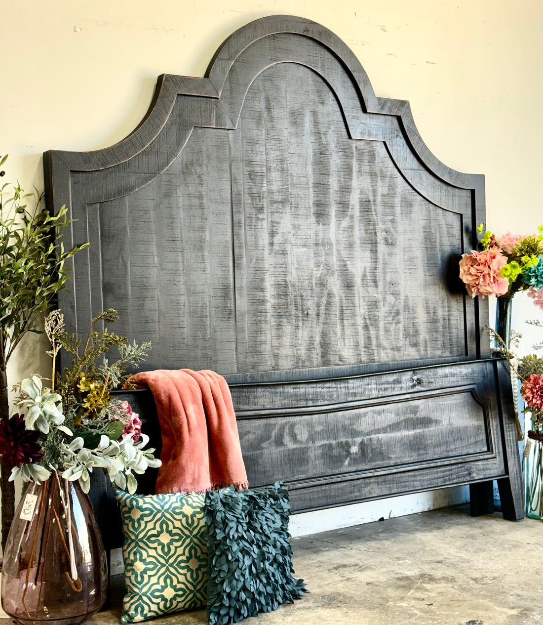Jessica King Bed-Handrubbed Black