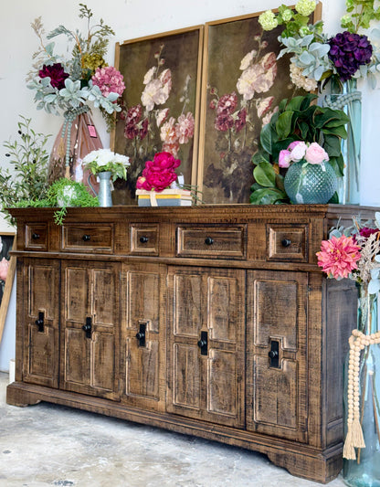 Gabriella Console-Honeywood™