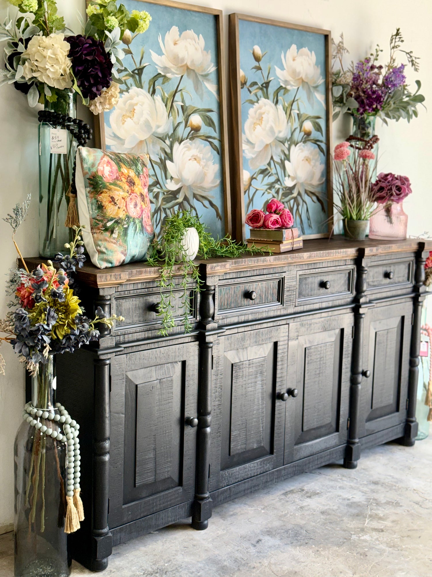 Novah 4-Door Console-Black/Sparrow