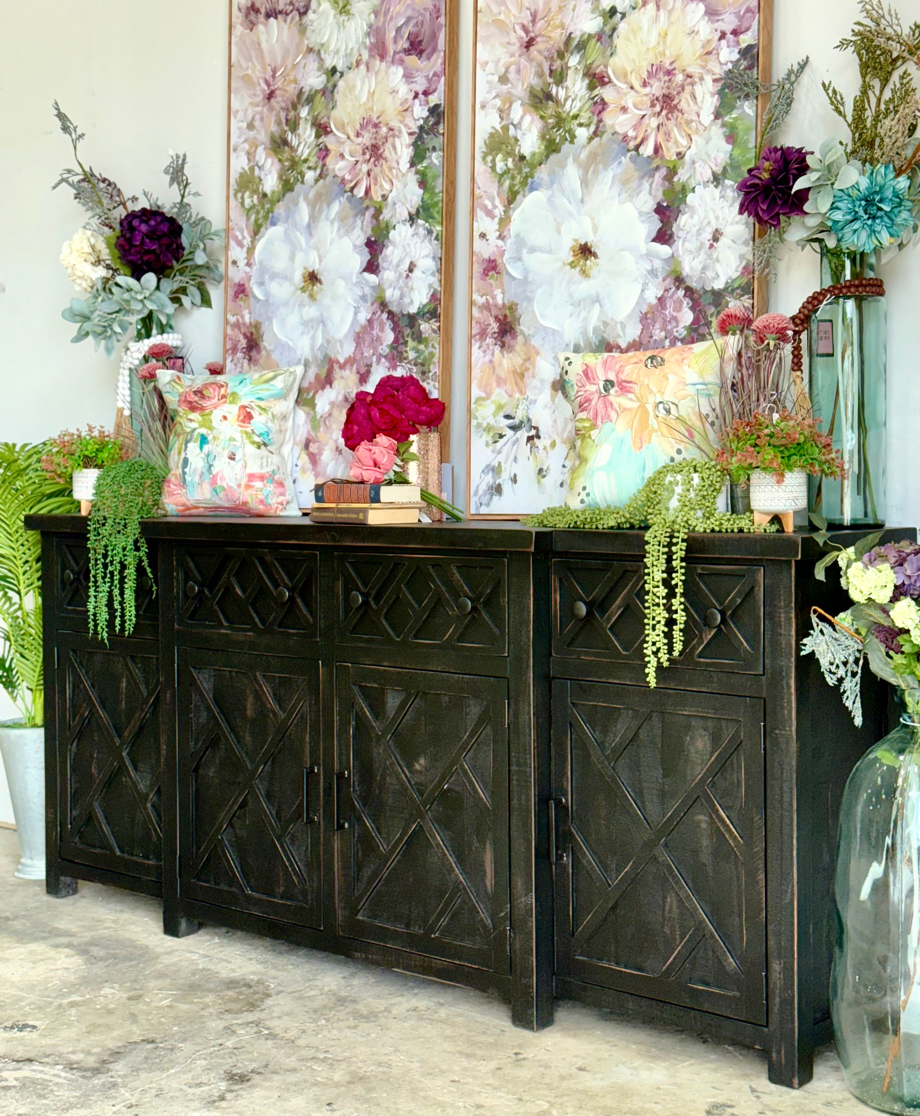 Olivia 90&quot; Console-Handrubbed Black