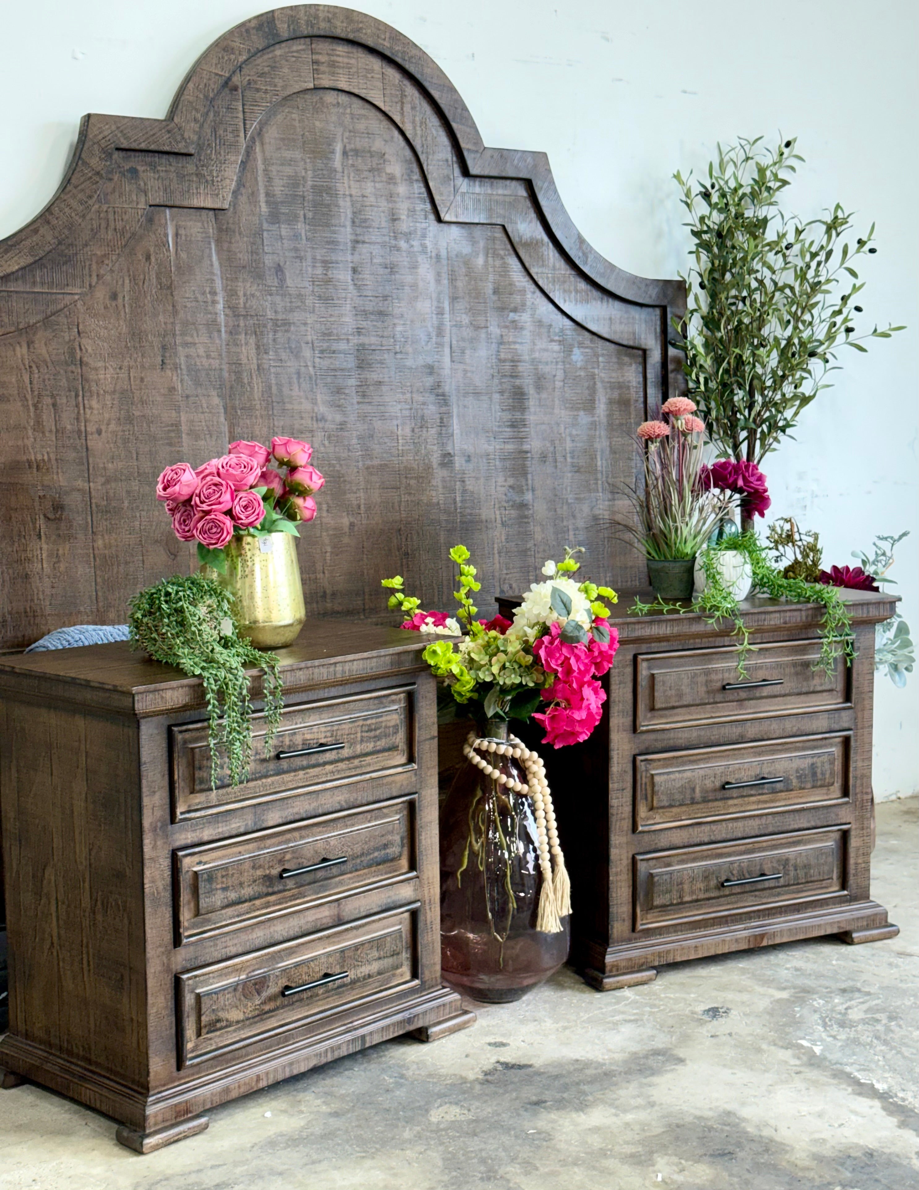 Jessica Nightstand-Honeywood™