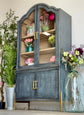 Paisley Curved Vitrine-Blue Haze/Cappuccino