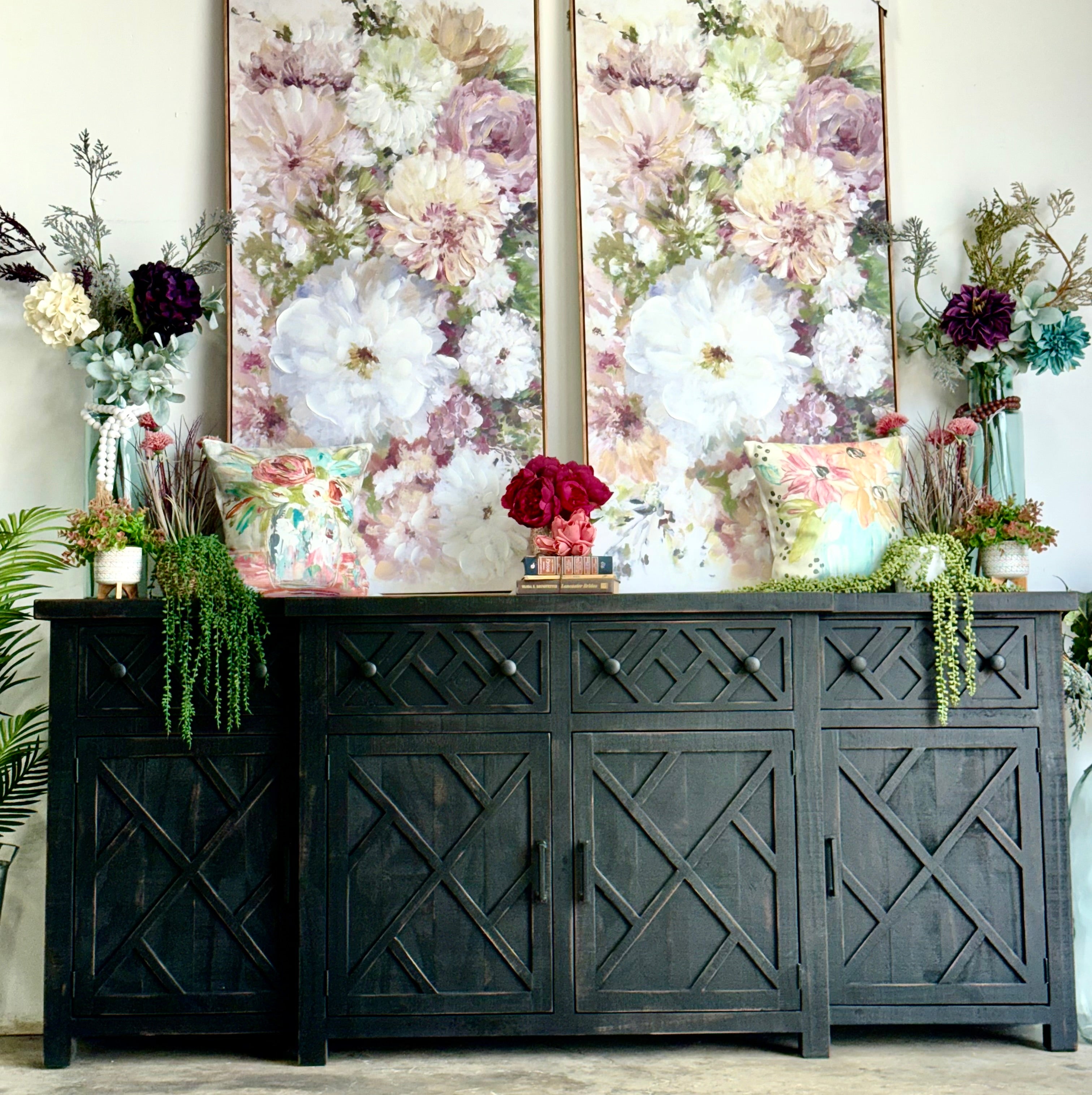 Olivia 90&quot; Console-Handrubbed Black