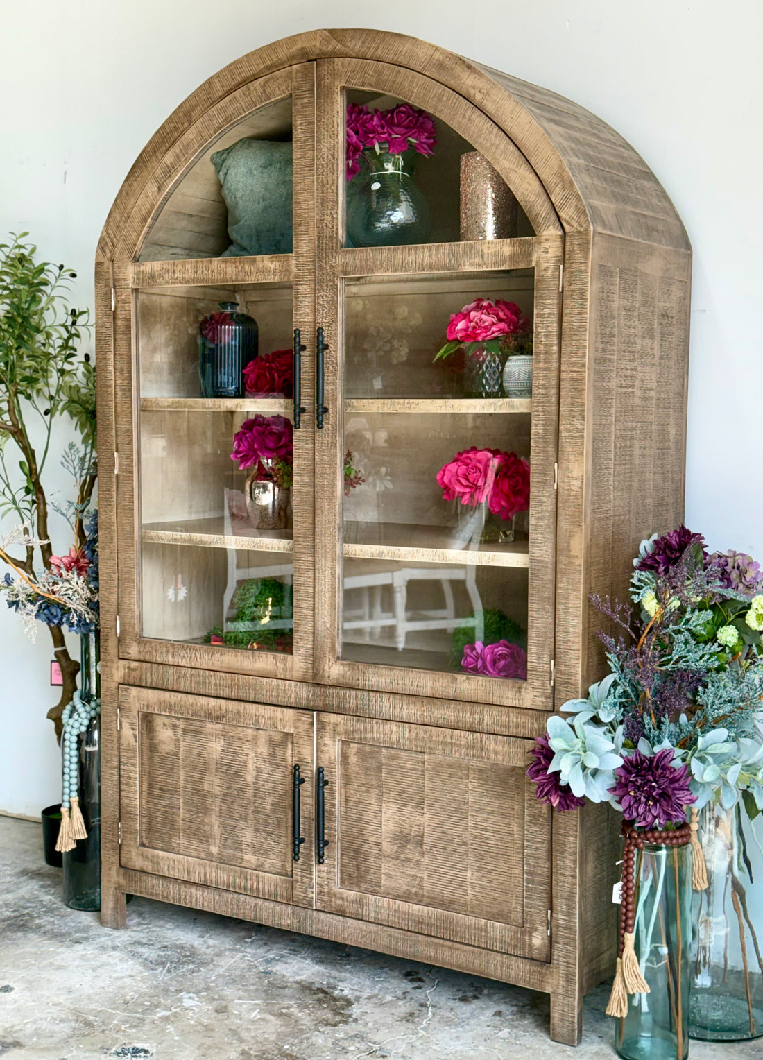 Rose Domed Vitrine-Sandstone