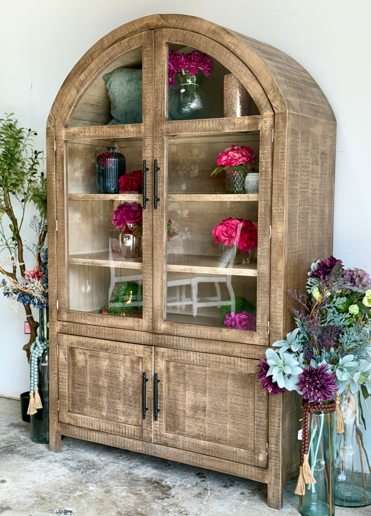 Rose Domed Vitrine-Sandstone