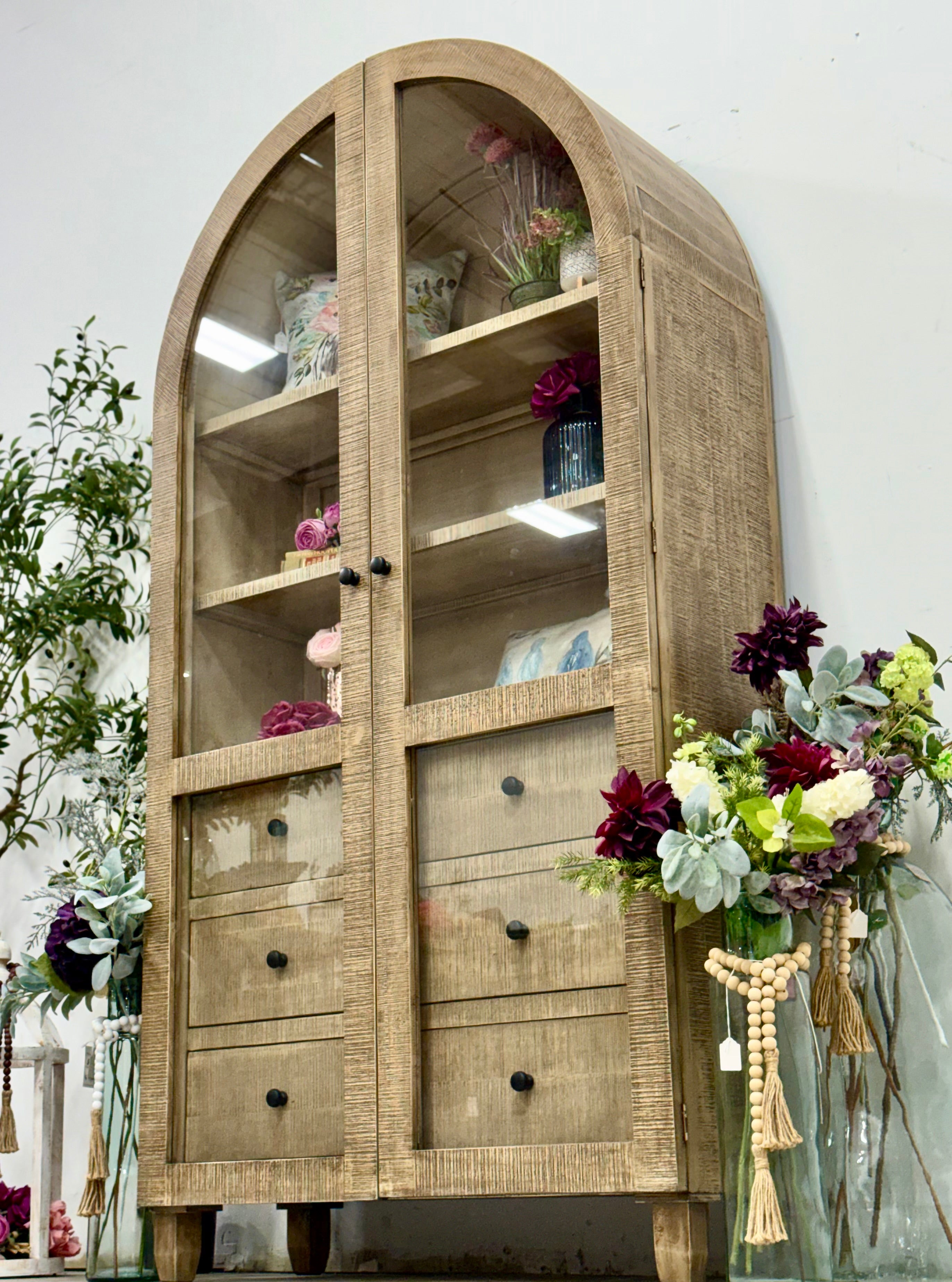 Melody Domed Vitrine-Sandstone/Dove