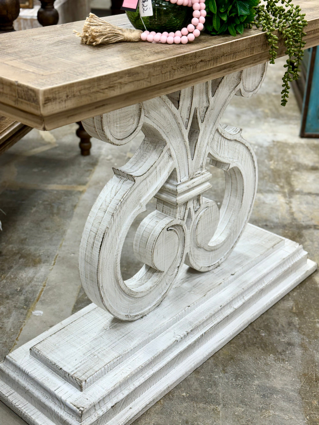 Harp Entryway-White Wheat/Sandstone