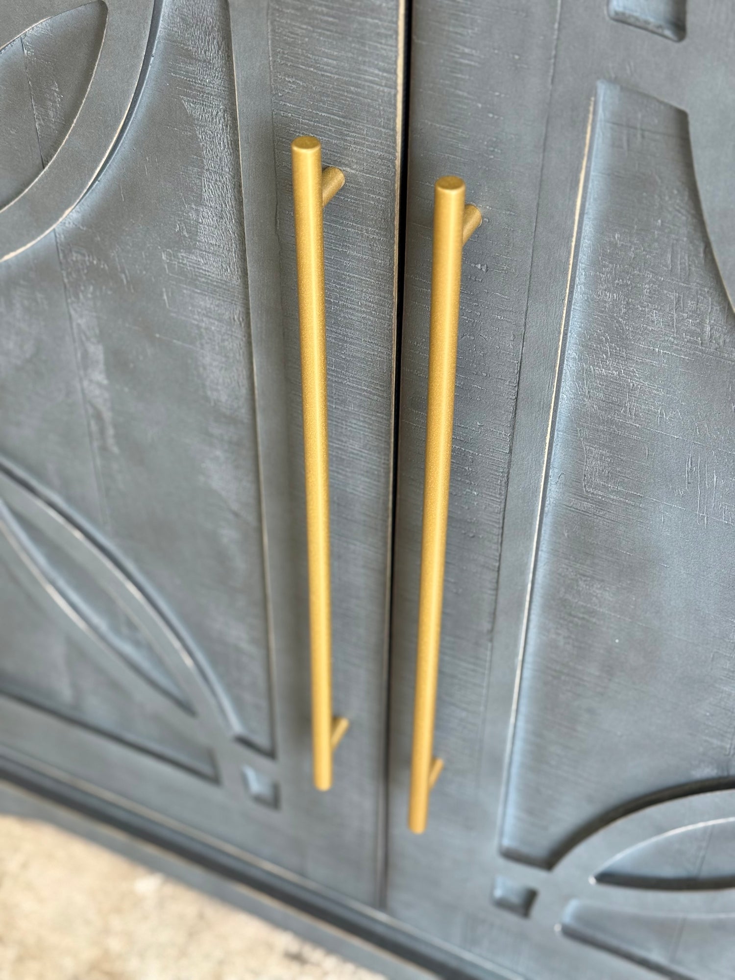 Circle Door Console-Blue Haze/Gold