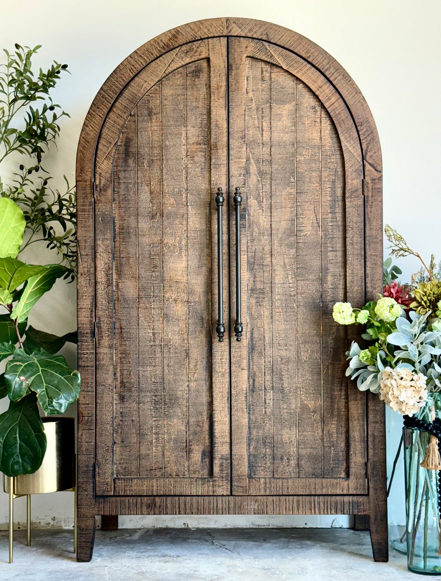 Georgia Domed Vitrine- Honeywood™
