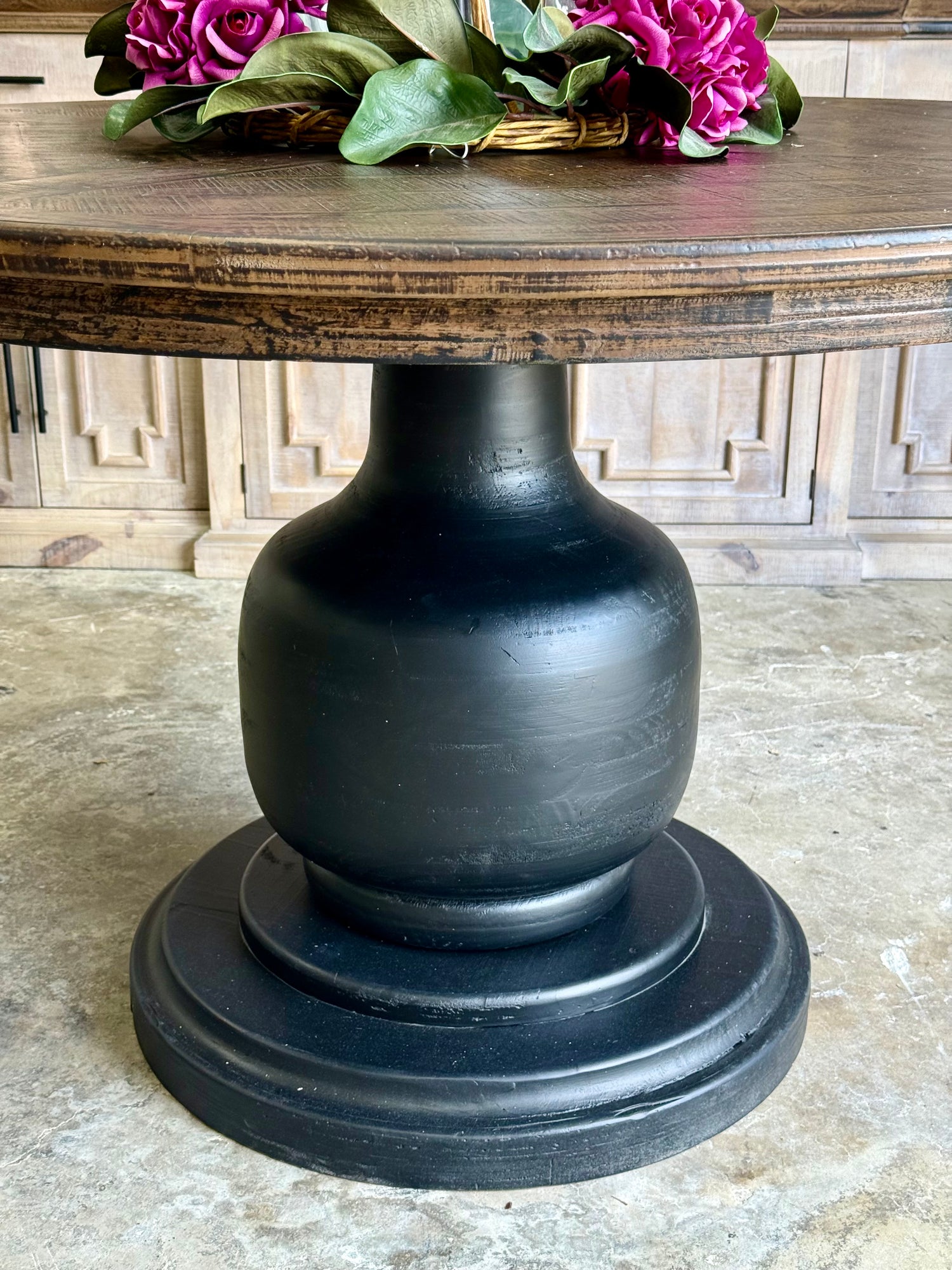 Lilly 54" Round Pedestal Dining Table-Black/Honeywood™