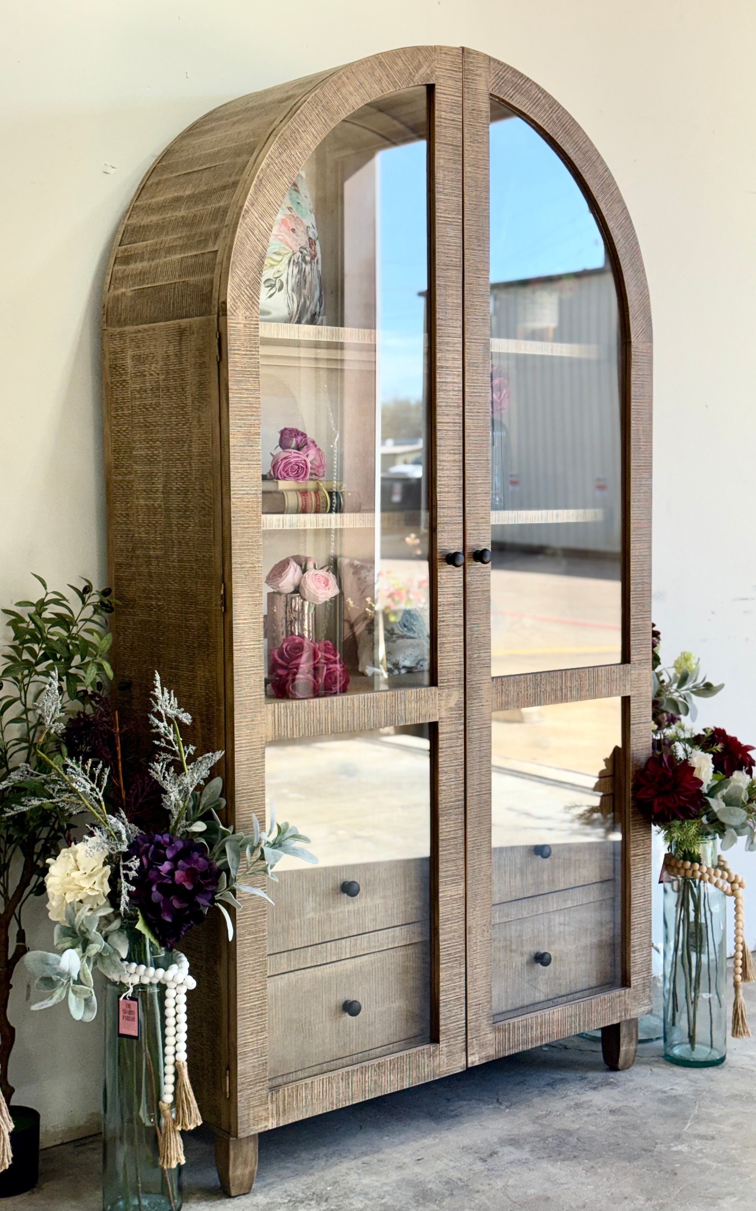 Melody Domed Vitrine-Sandstone/Dove