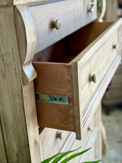 Jasmine Chest of Drawers-Dove