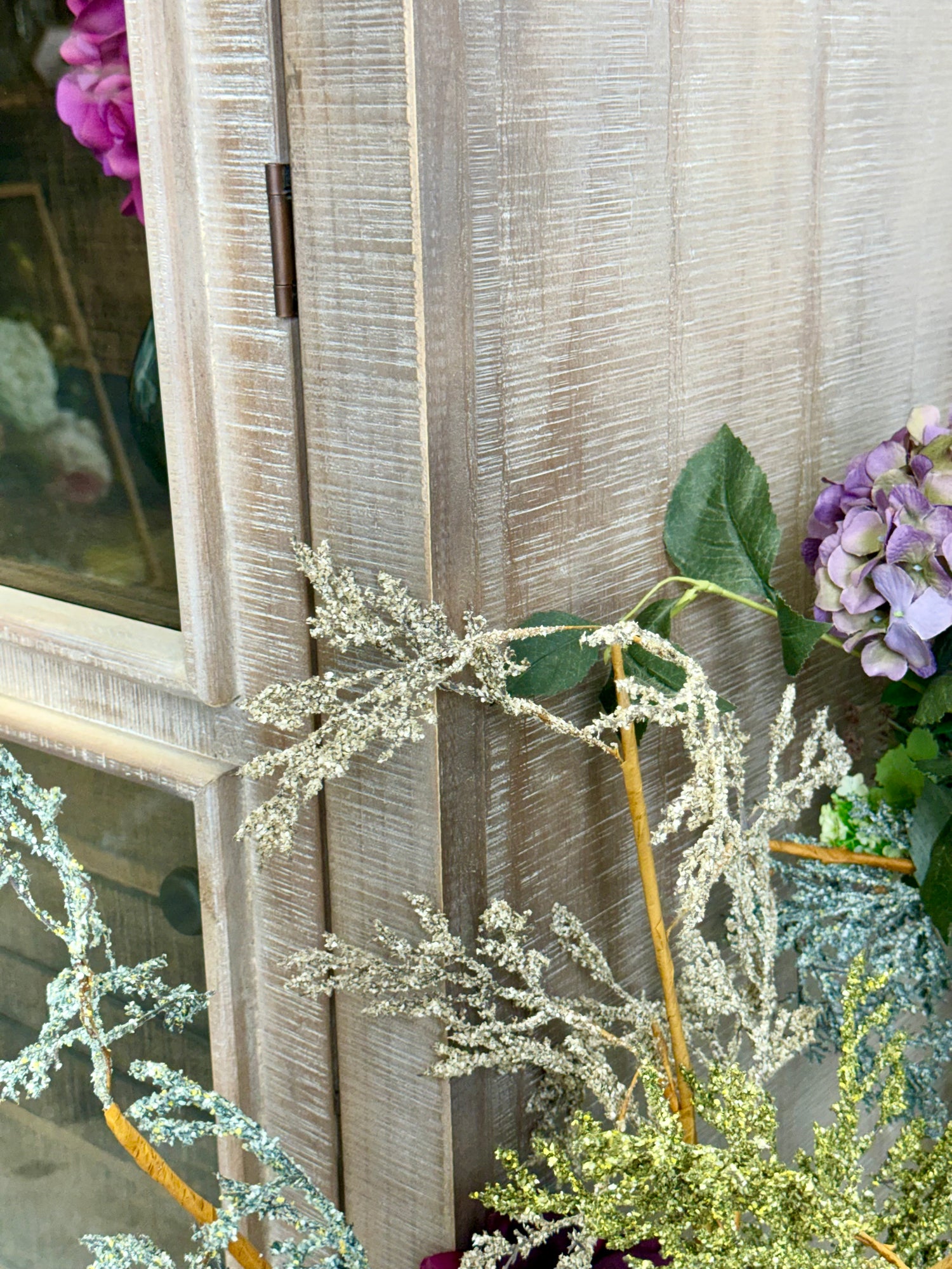Camryn Vitrine-Soft Drift™/Honeywood™