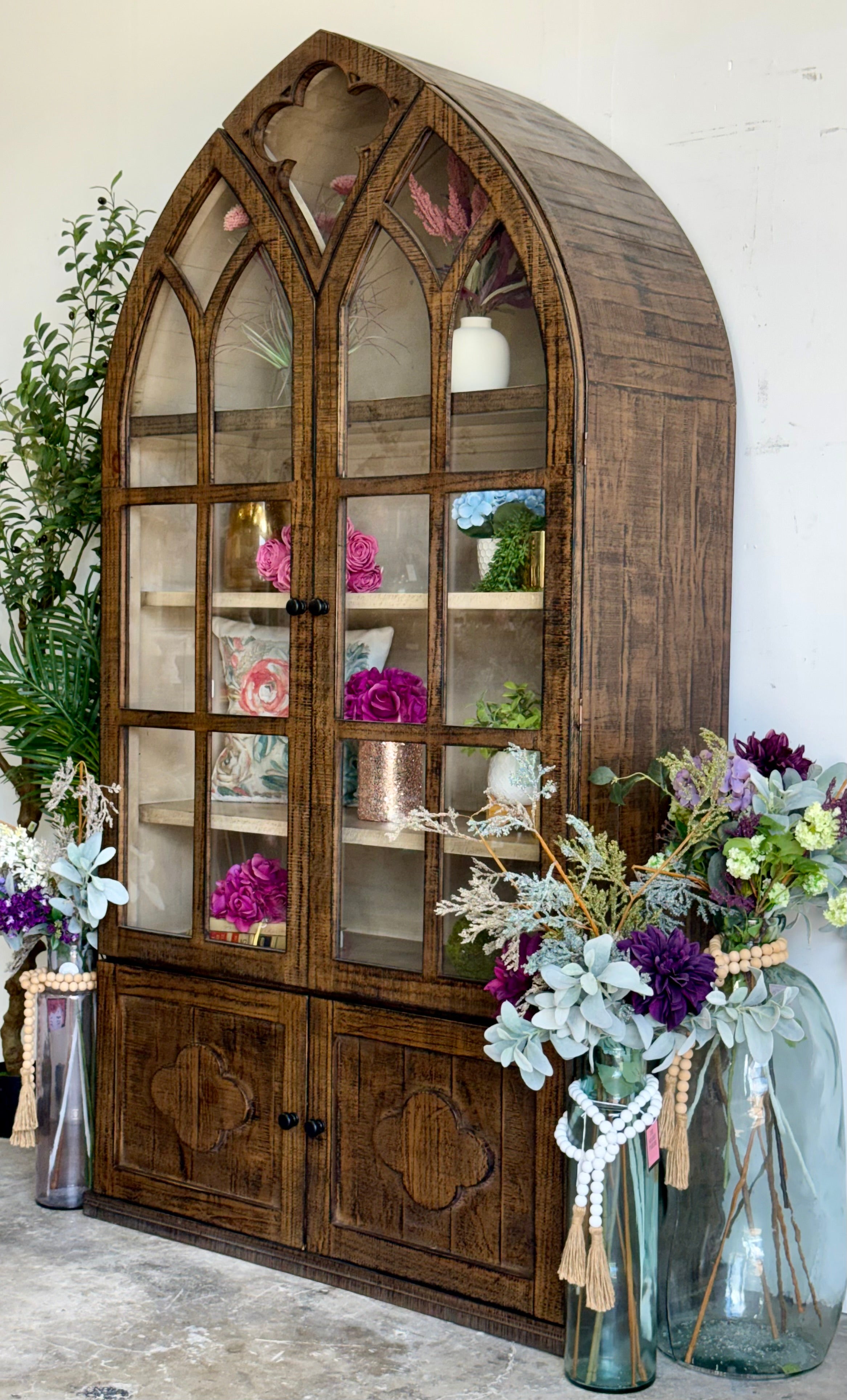 Cathedral Dome Vitrine-Honeywood/Dove