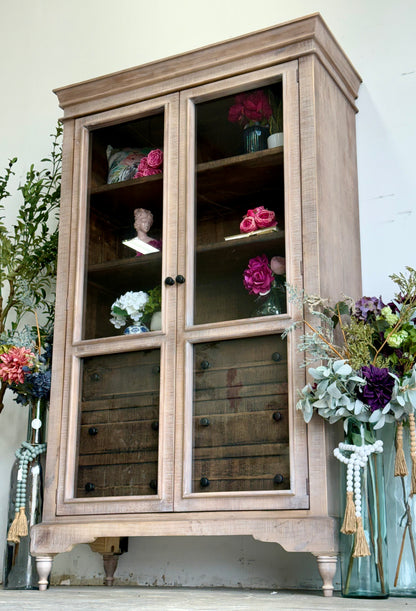 Camryn Vitrine-Soft Drift™/Honeywood™