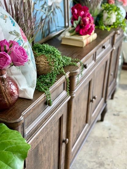 Celine 4 Door Console-Honeywood™