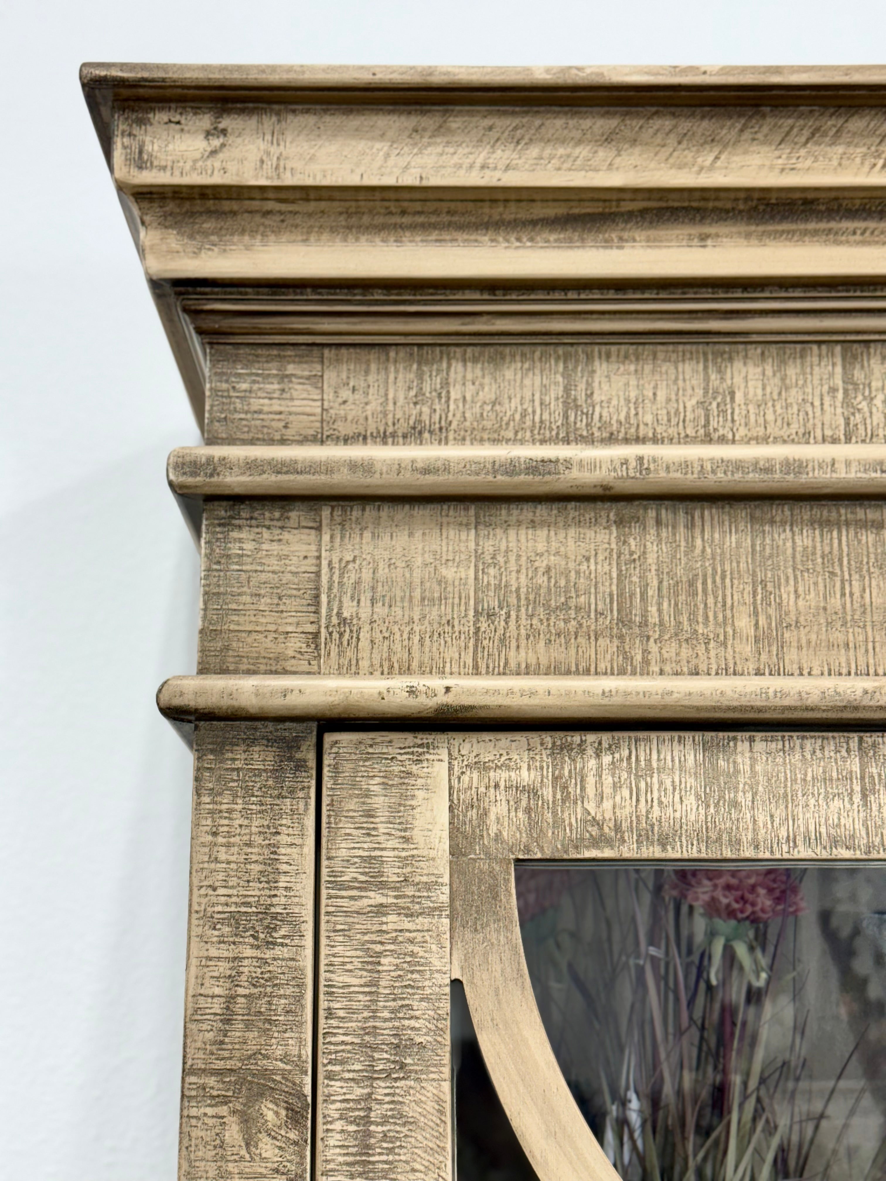 Elsie Circle Door Vitrine-Sandstone