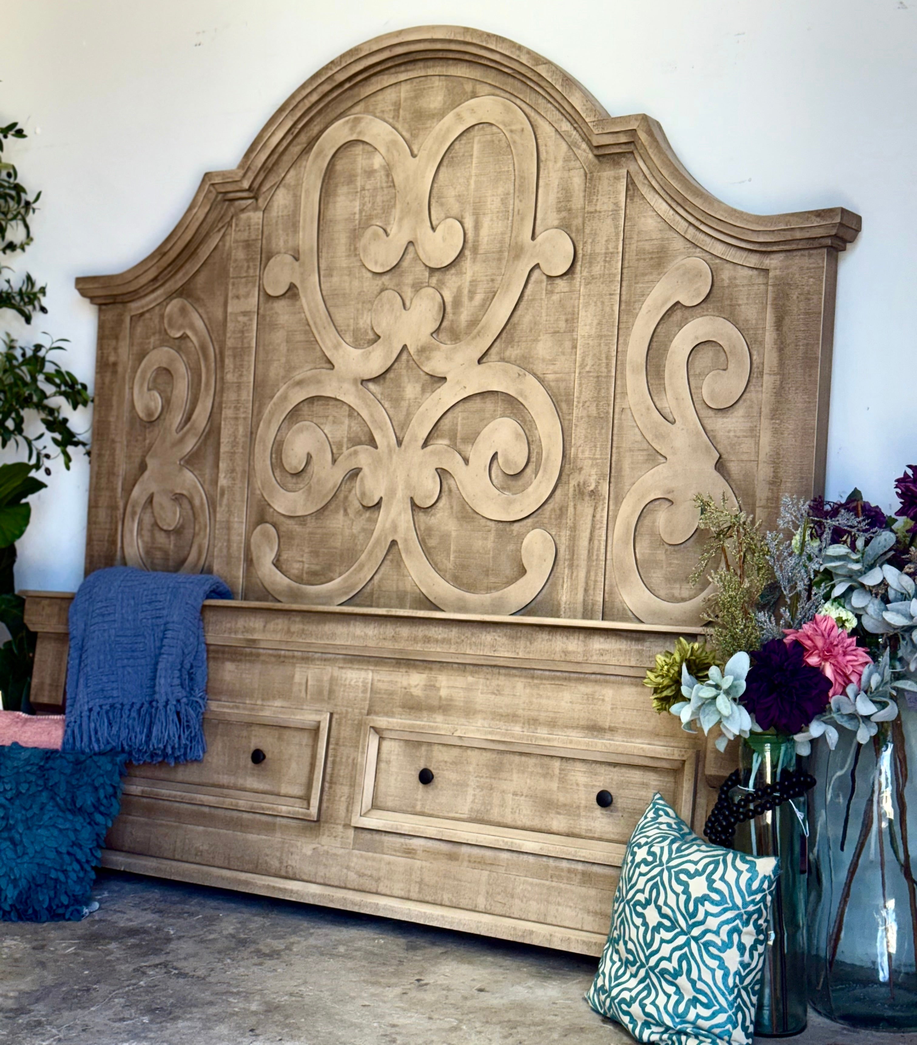 Harper Curved King-Cappuccino