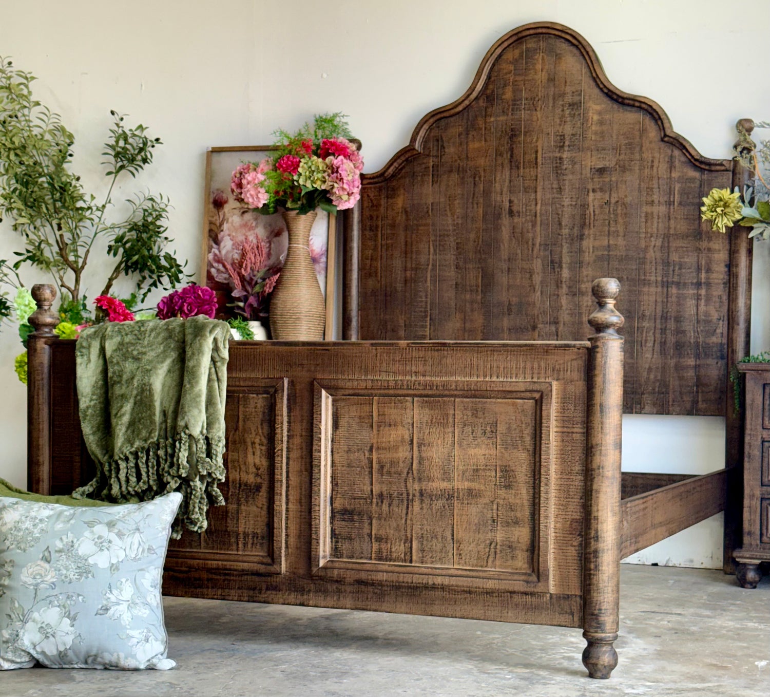 Adele Queen Bed- Honeywood