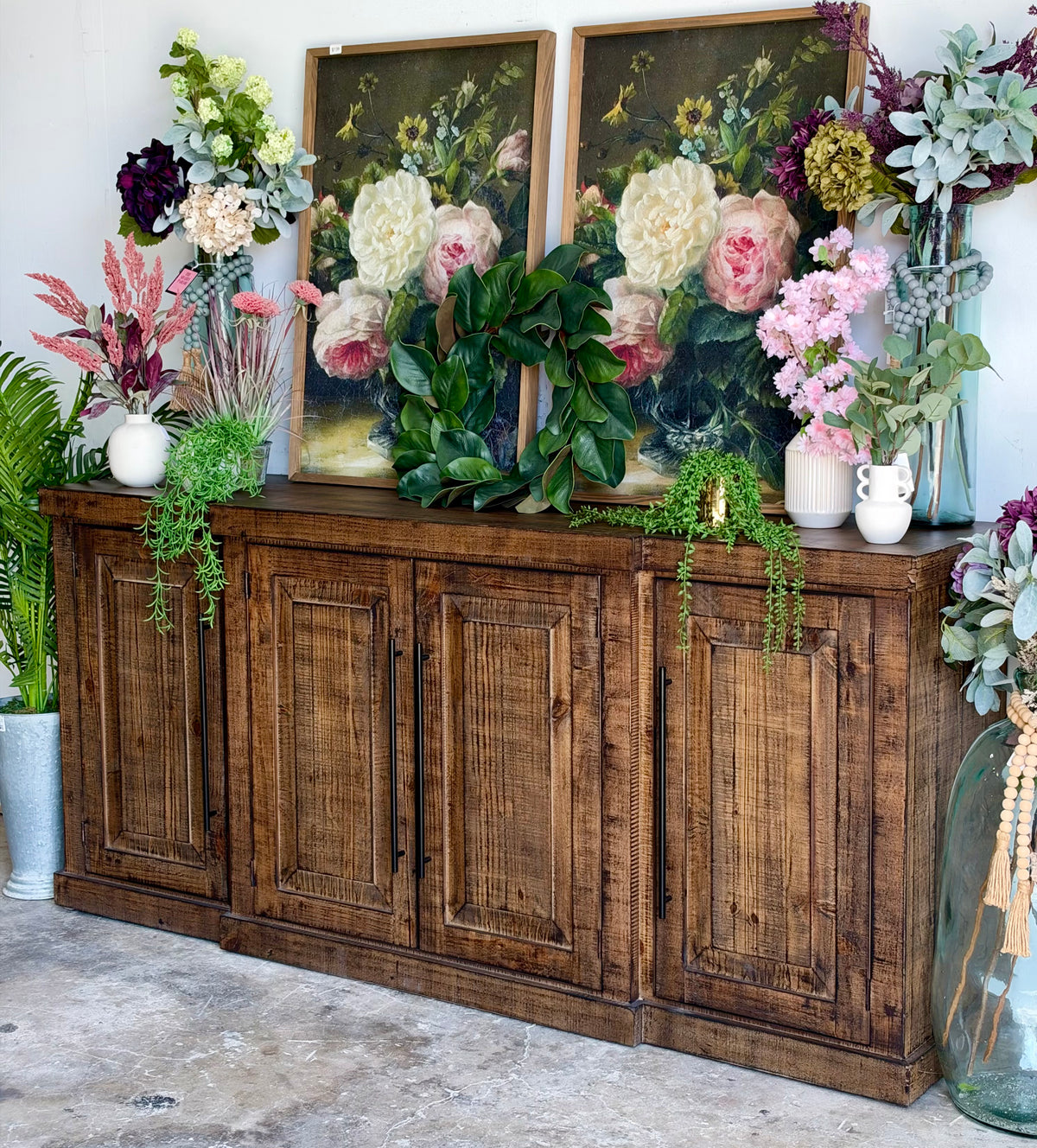 Cyra 4 Door Console-Honeywood