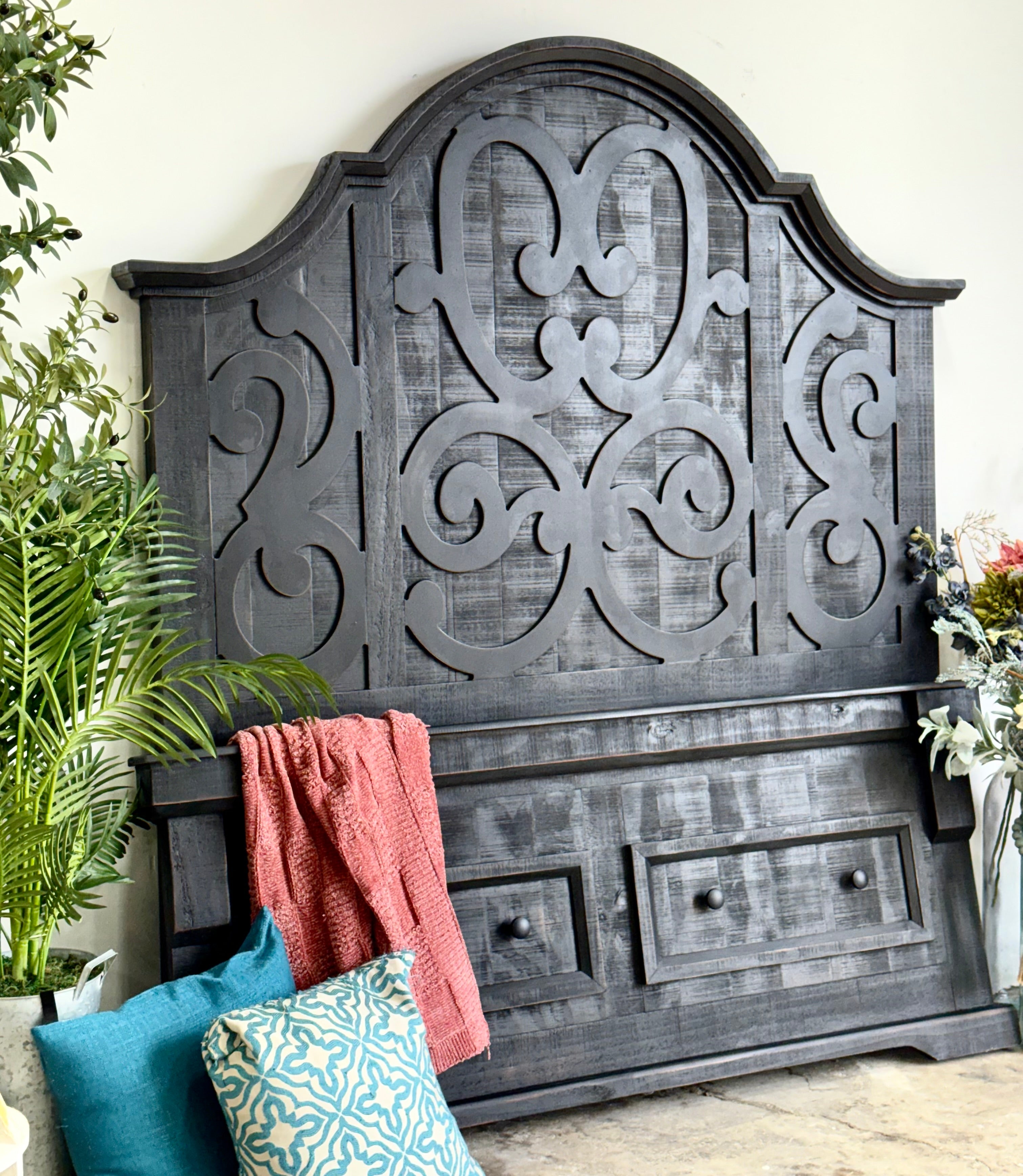 Harper Curved Queen-Handrubbed Black