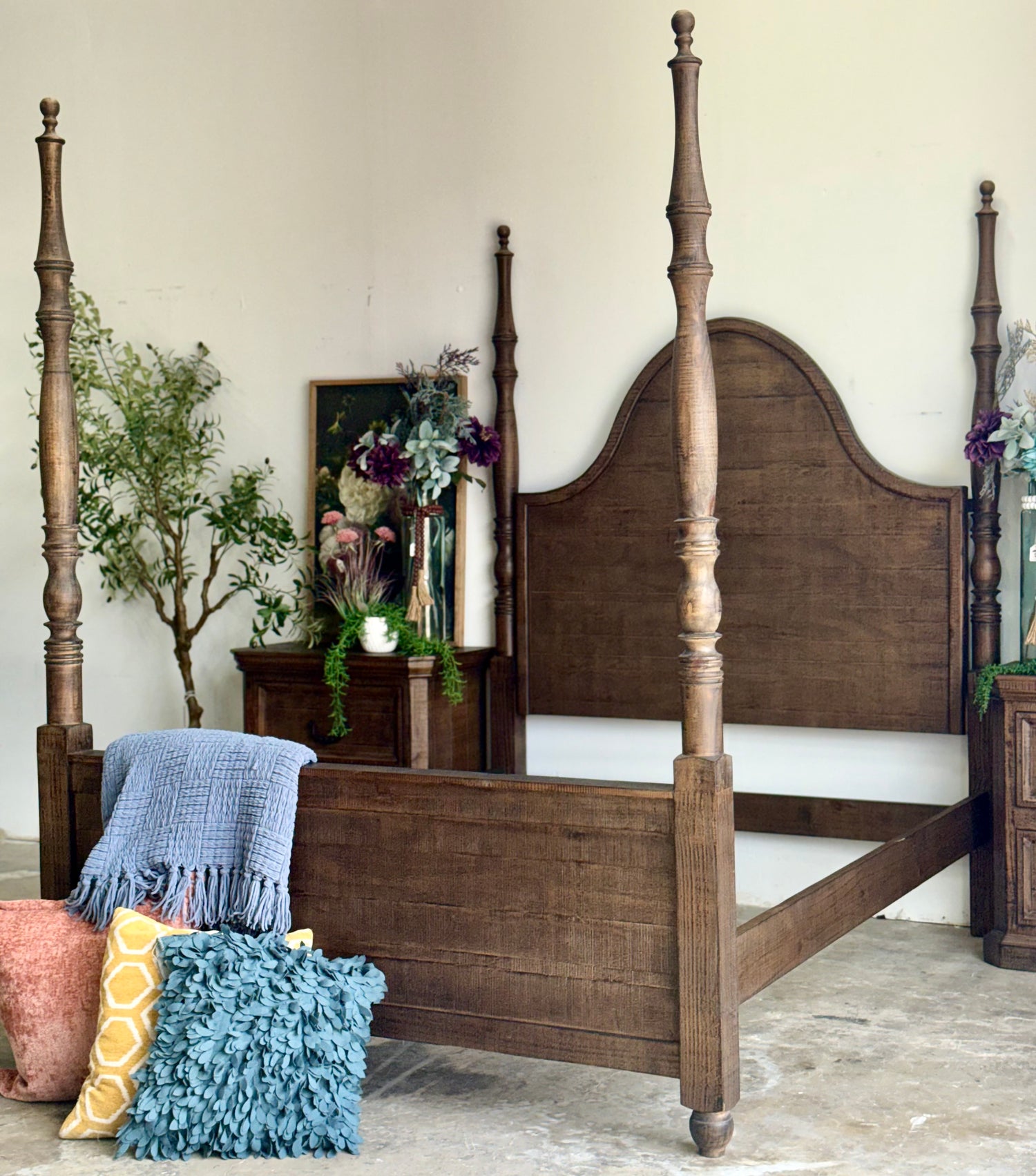 Willow Queen 4 Poster Bed-Honeywood™