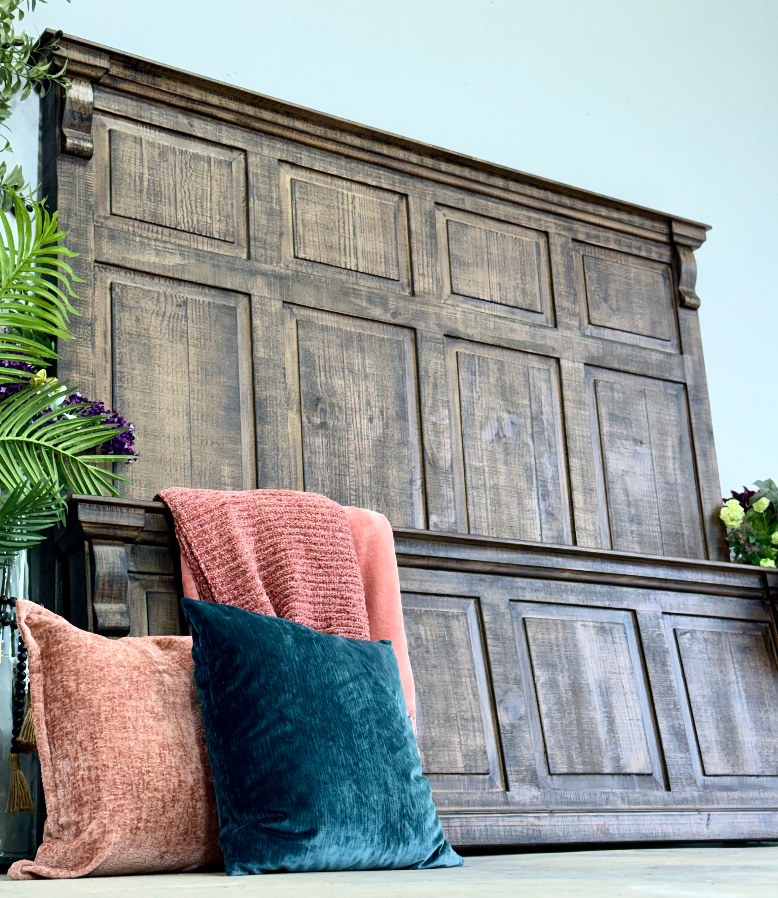 Jasmine King Bed-Honeywood™