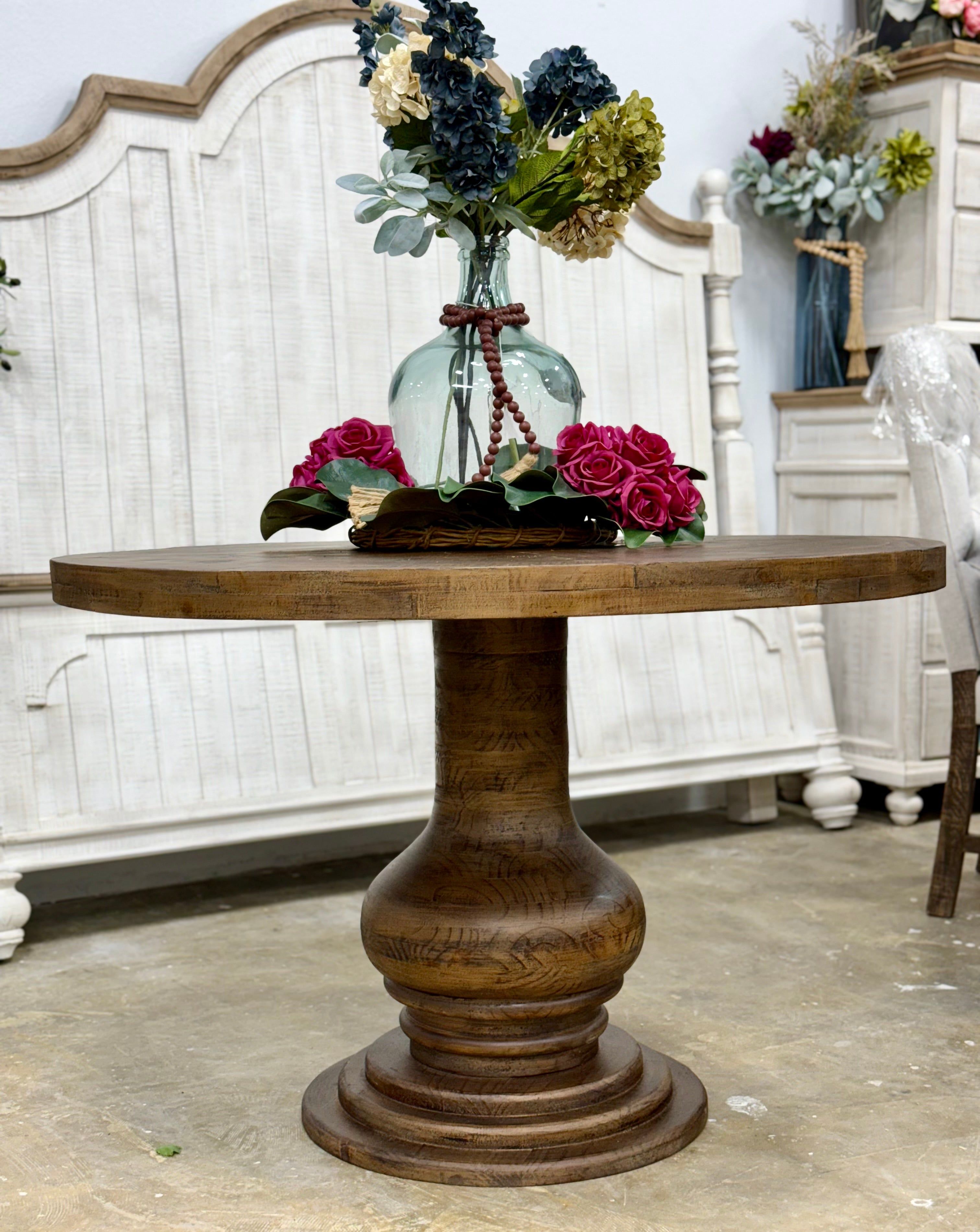 Clara 47&quot; Round Dining Table-Honeywood™
