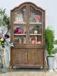 Paisley Curved Vitrine-Honeywood/Dove