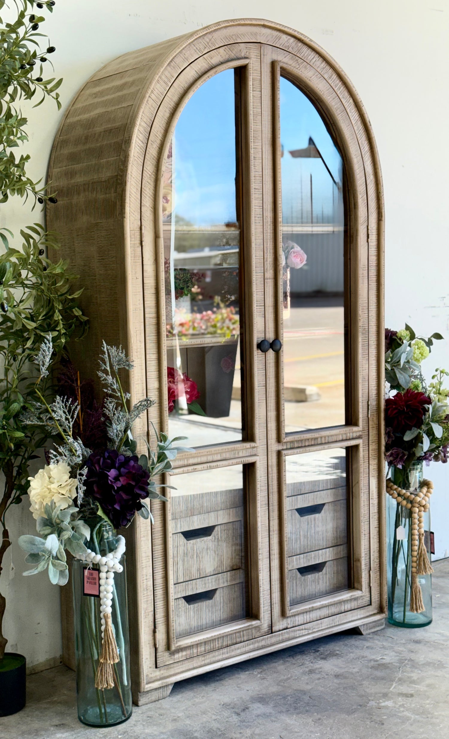 Avery Domed Vitrine-Dove