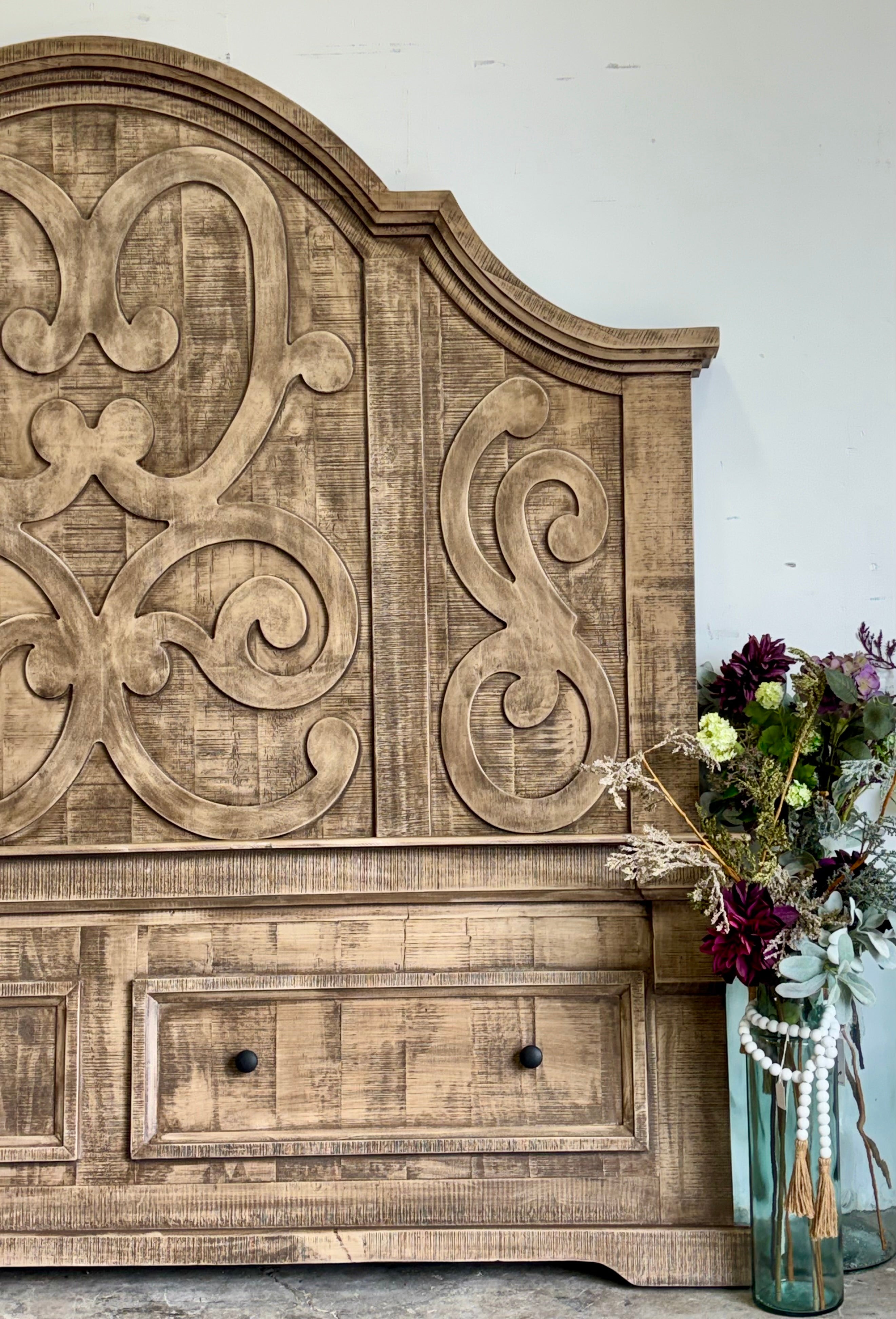 Harper Curved King-Sandstone