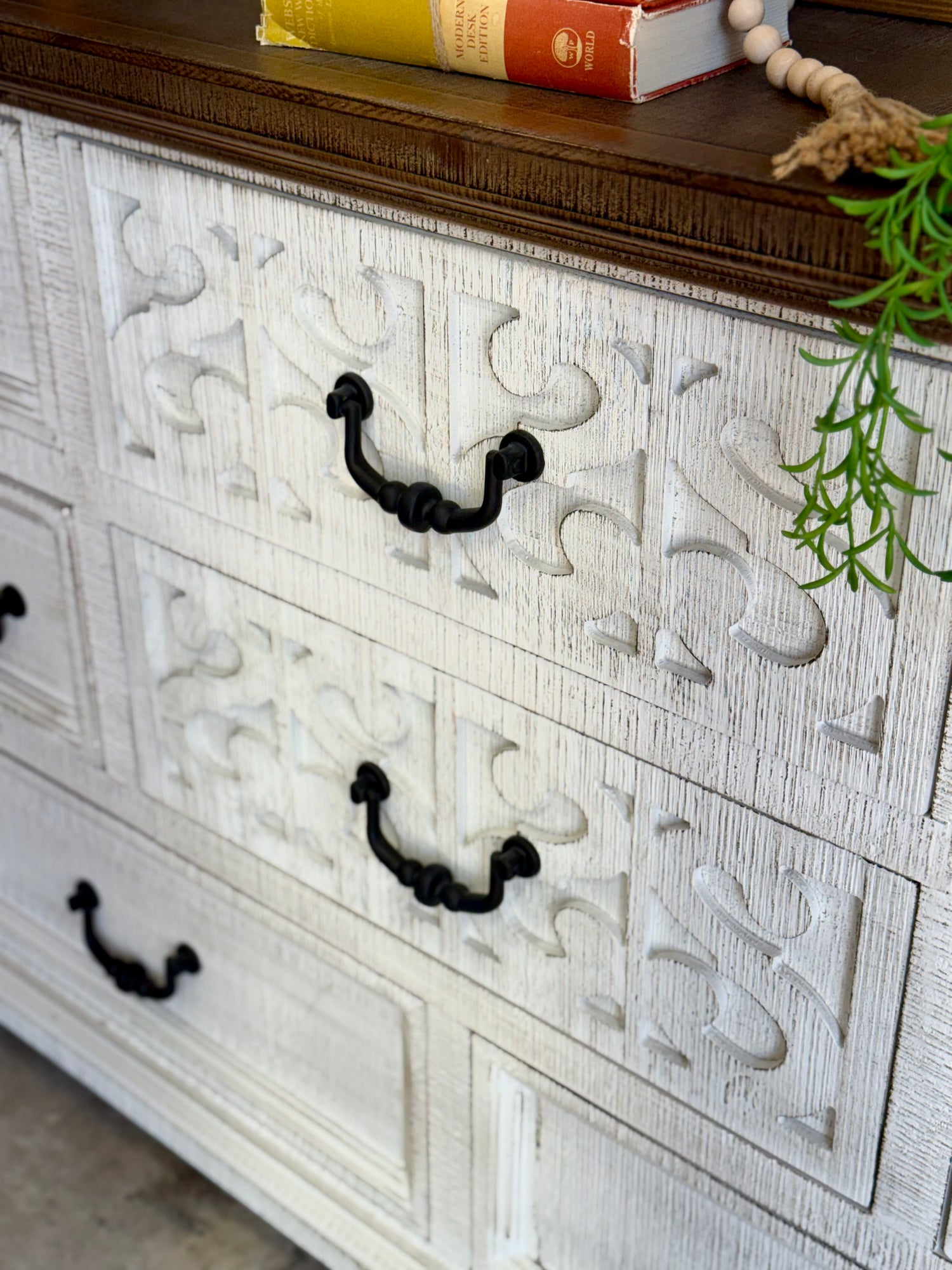 Harper Dresser- White Wheat/Honeywood™