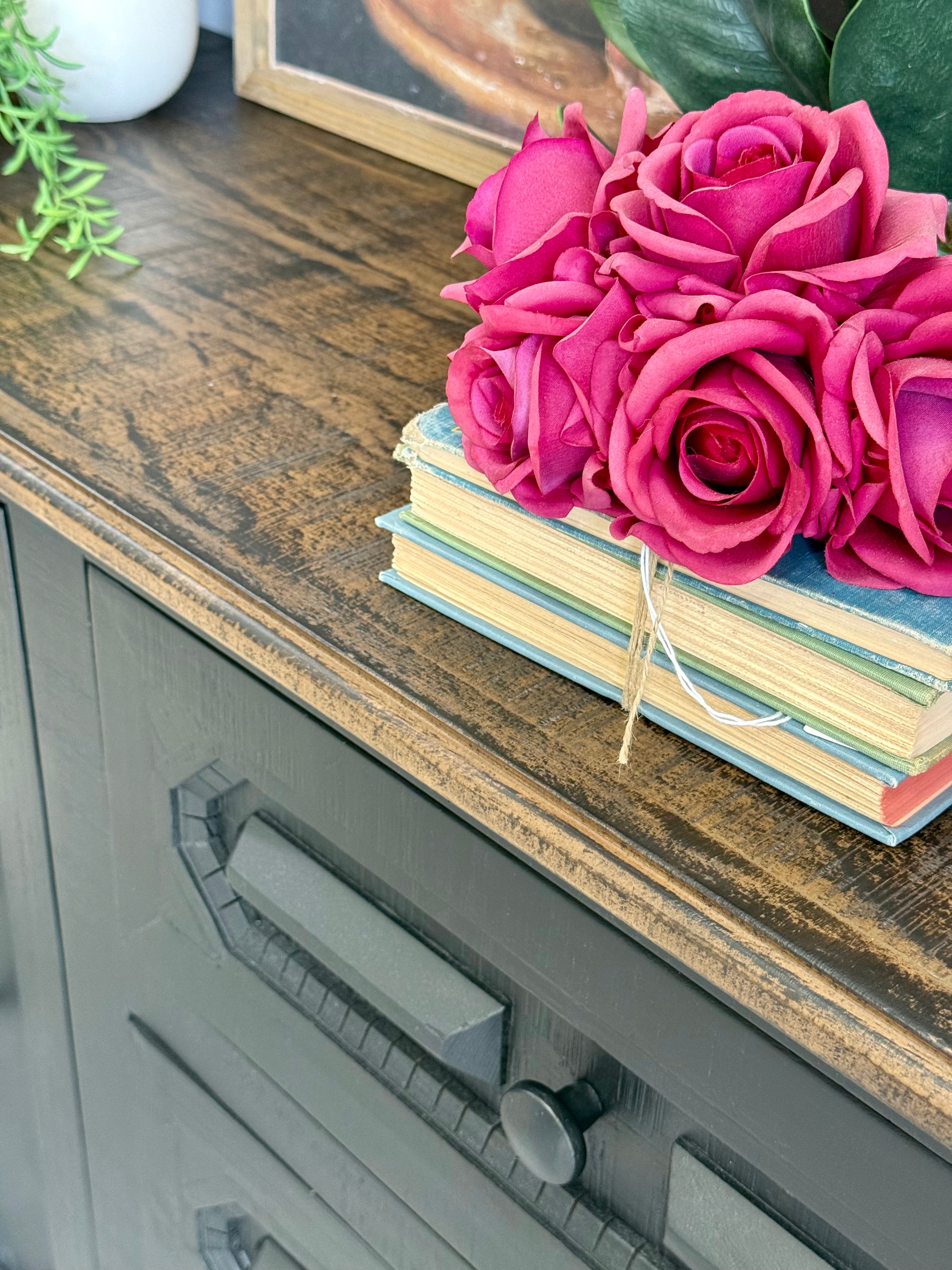 Cora Console-Black/Honeywood™