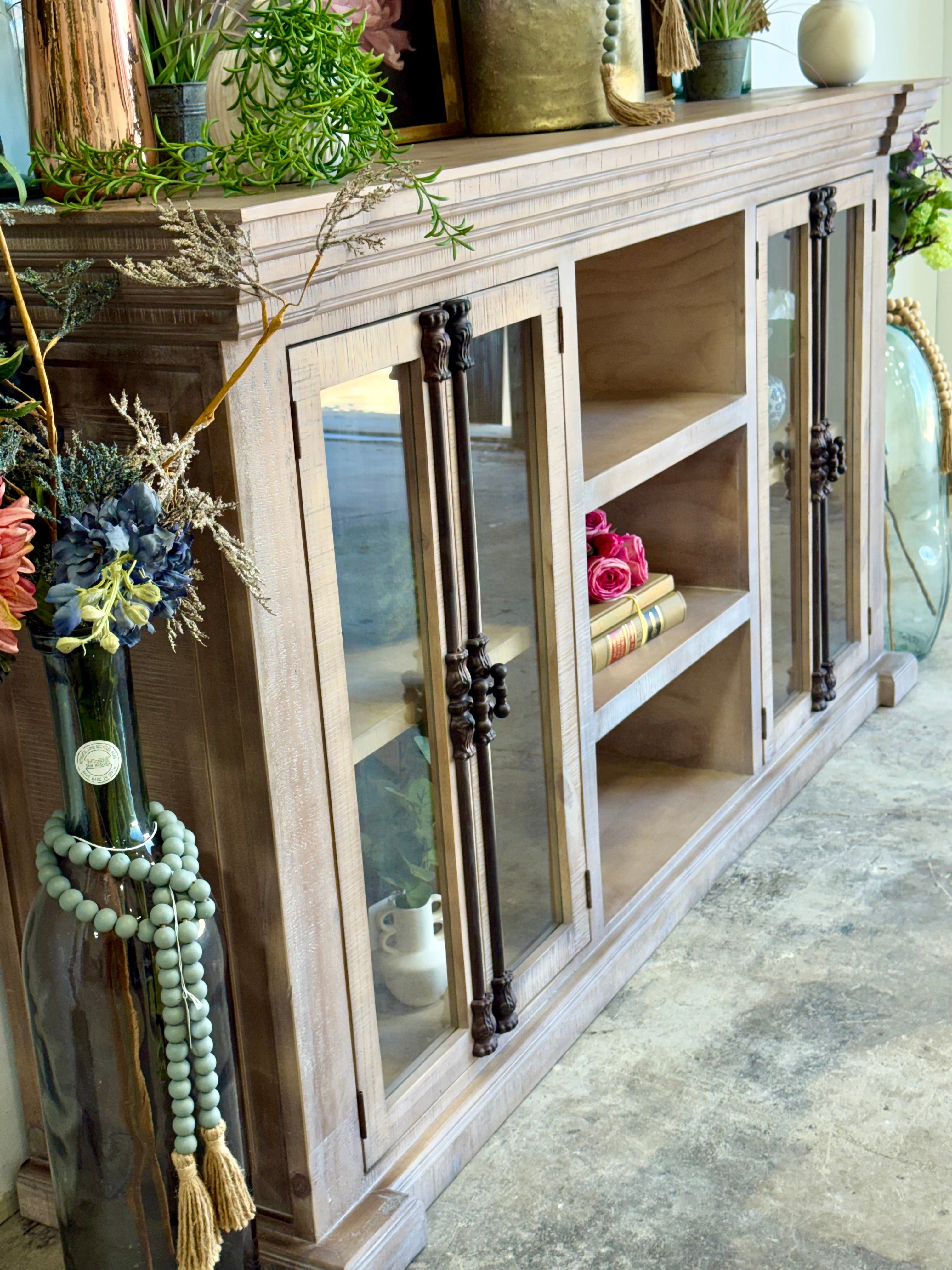 BLAKELY 4 Door Console-Soft Drift