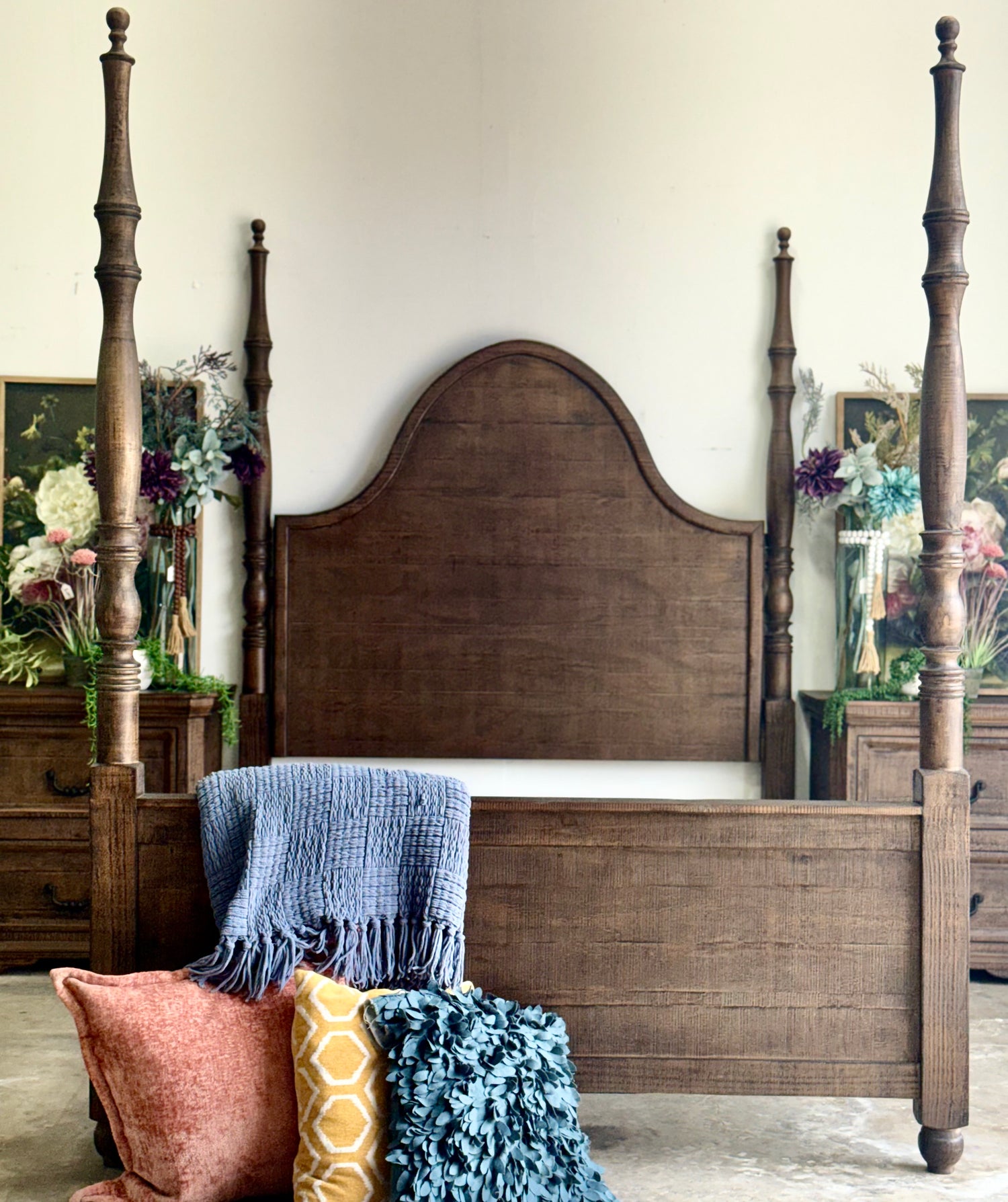 Willow Queen 4 Poster Bed-Honeywood™