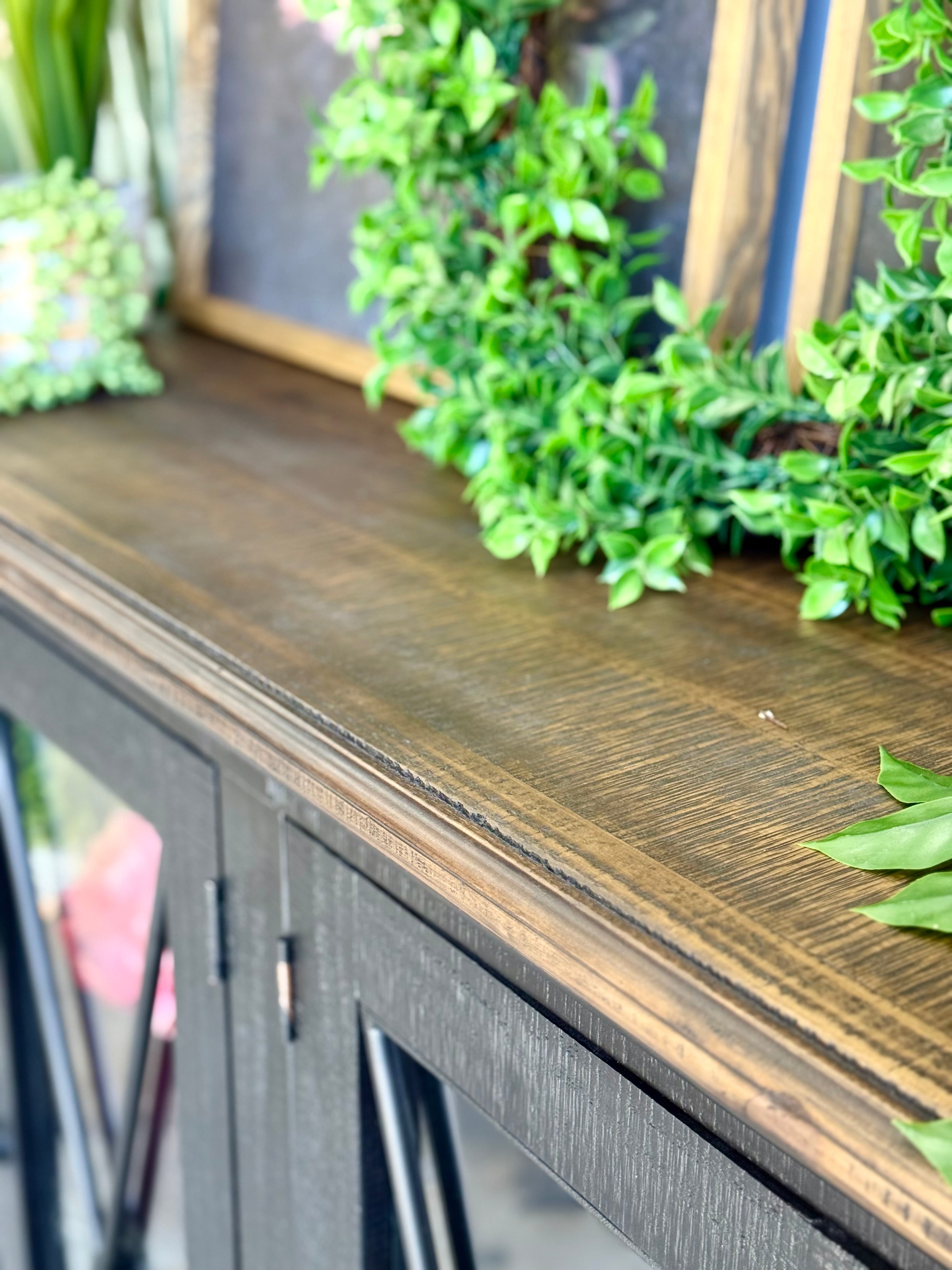 Maya 4-Door Console-Black/Sparrow