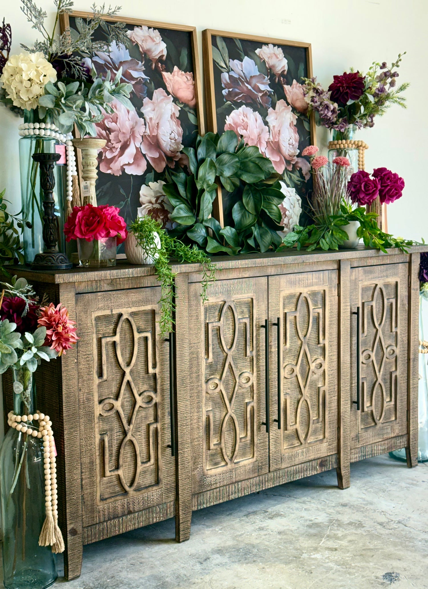 Ivy 4 Door Console-Amberwood