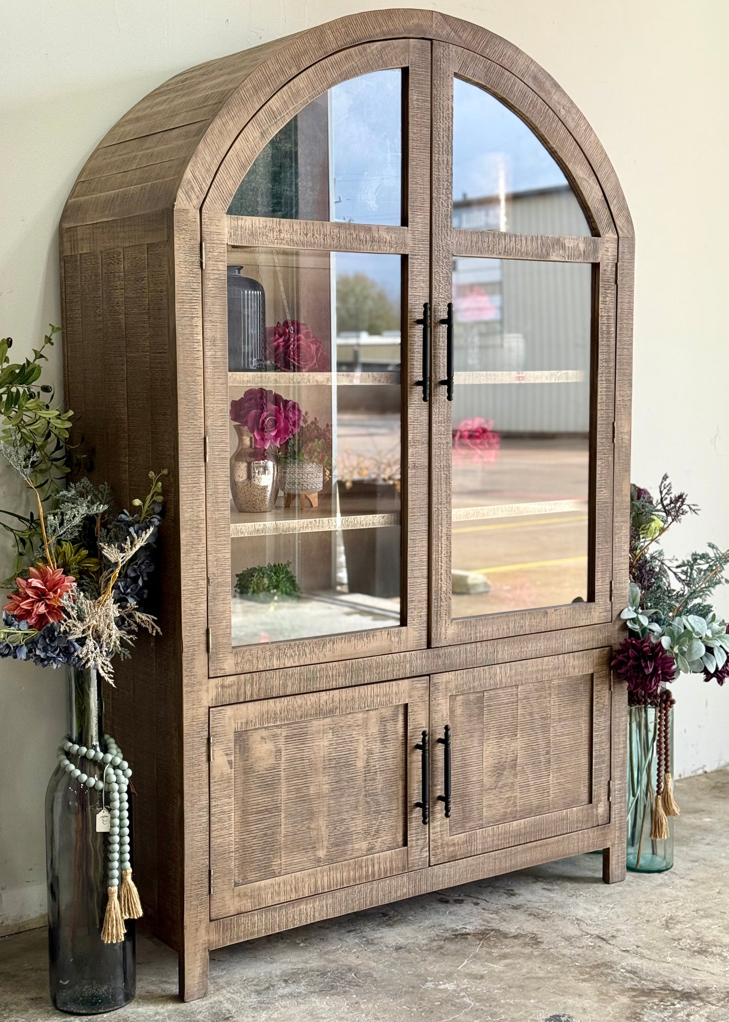Rose Domed Vitrine-Sandstone
