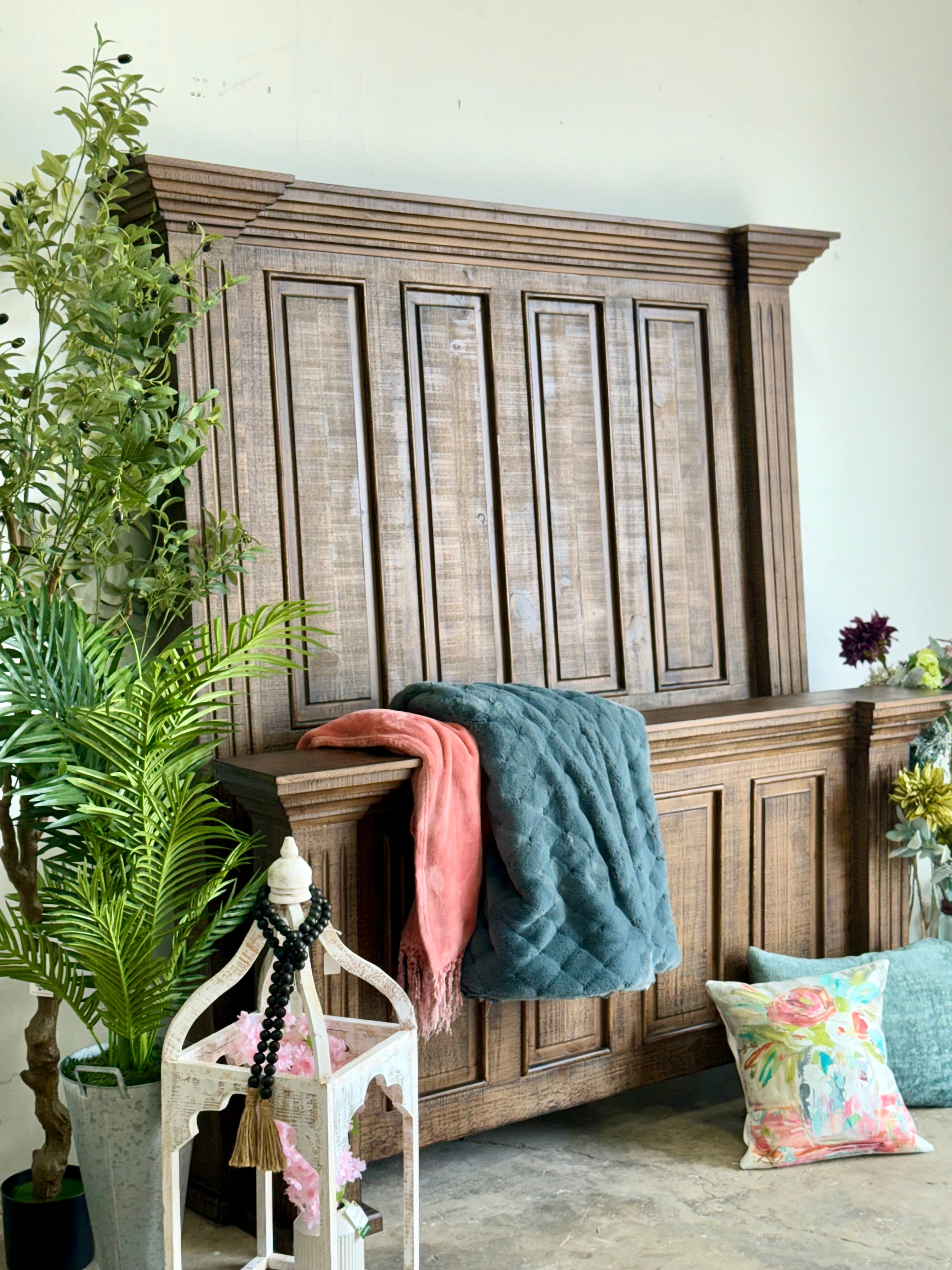 Charlotte Queen Paneled Bed-Light Honeywood™
