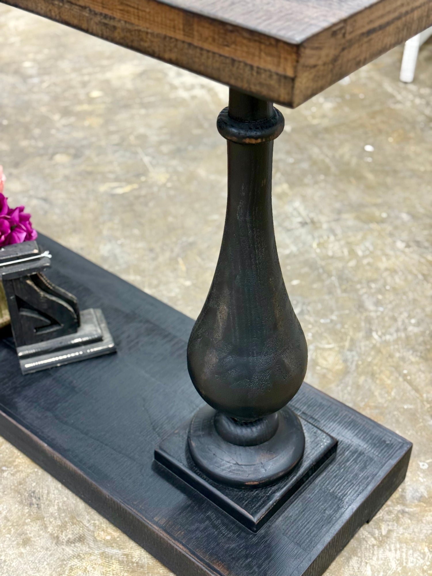 Amber Entryway/Sofa table-Handrubbed Black/Honeywood™