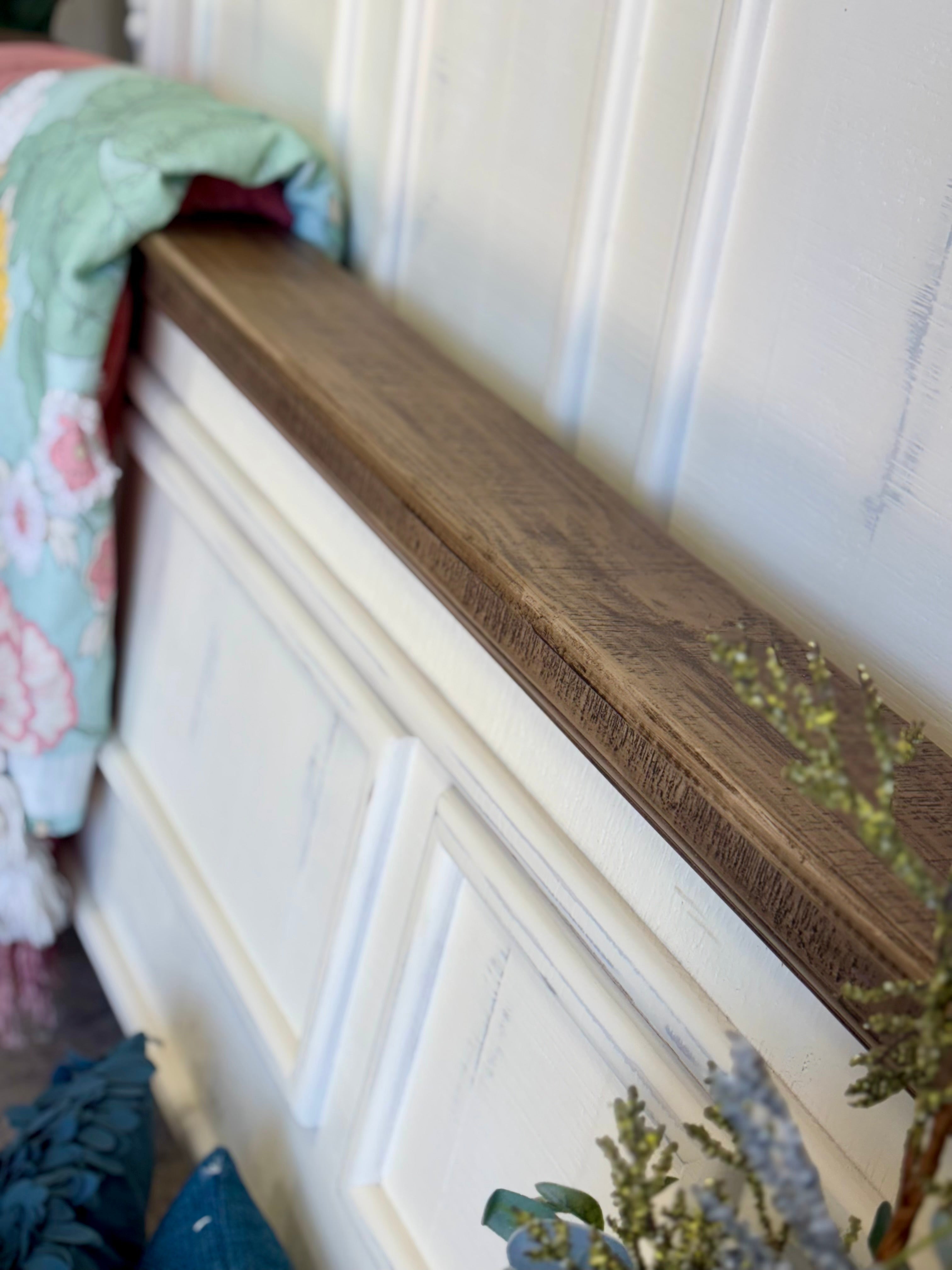 Madison Queen Bed-Creamy Linen™/Sandstone