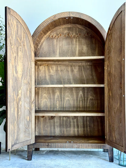 Georgia Domed Vitrine- Honeywood™