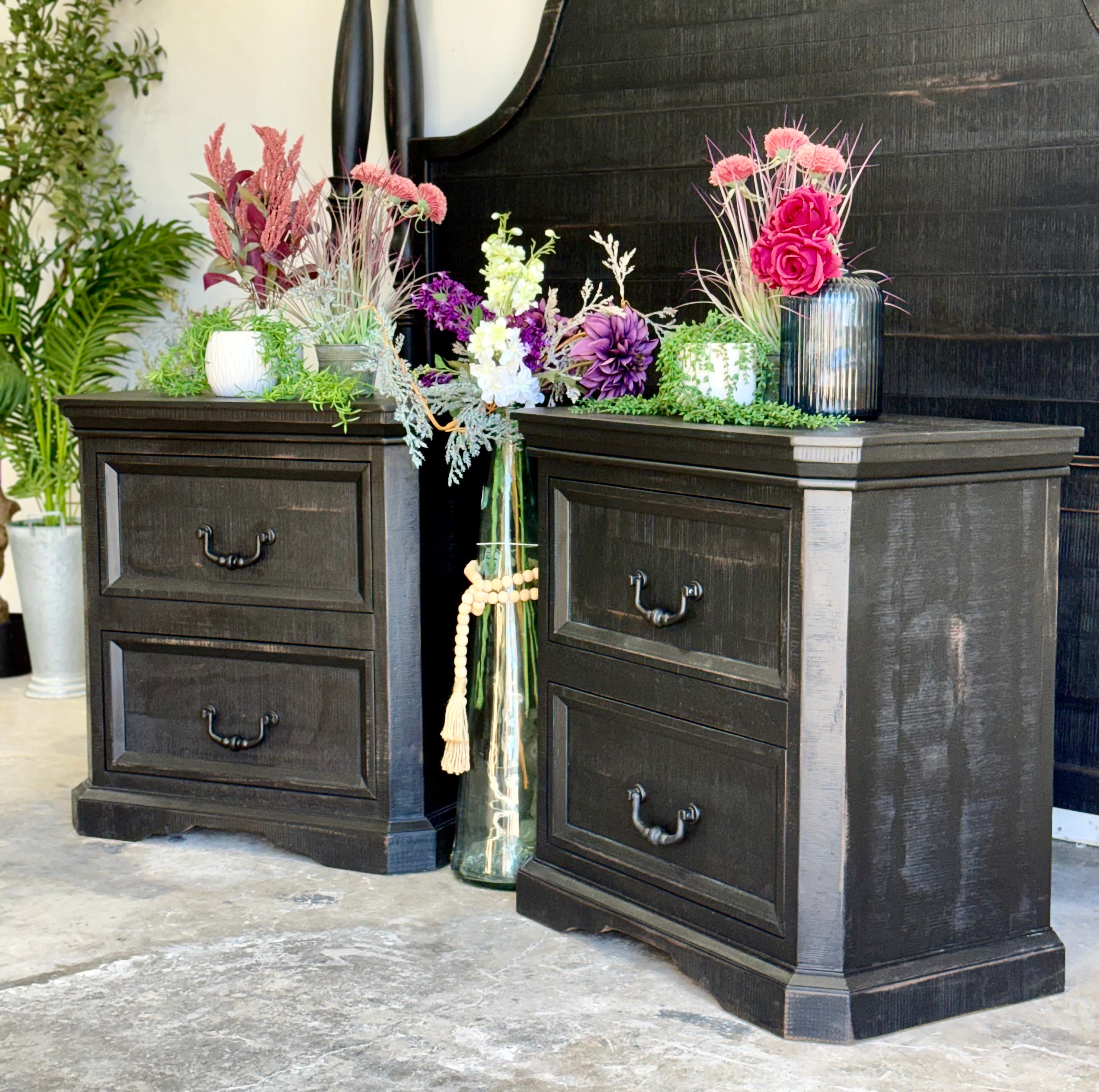 Willow Nightstand-Handrubbed Black