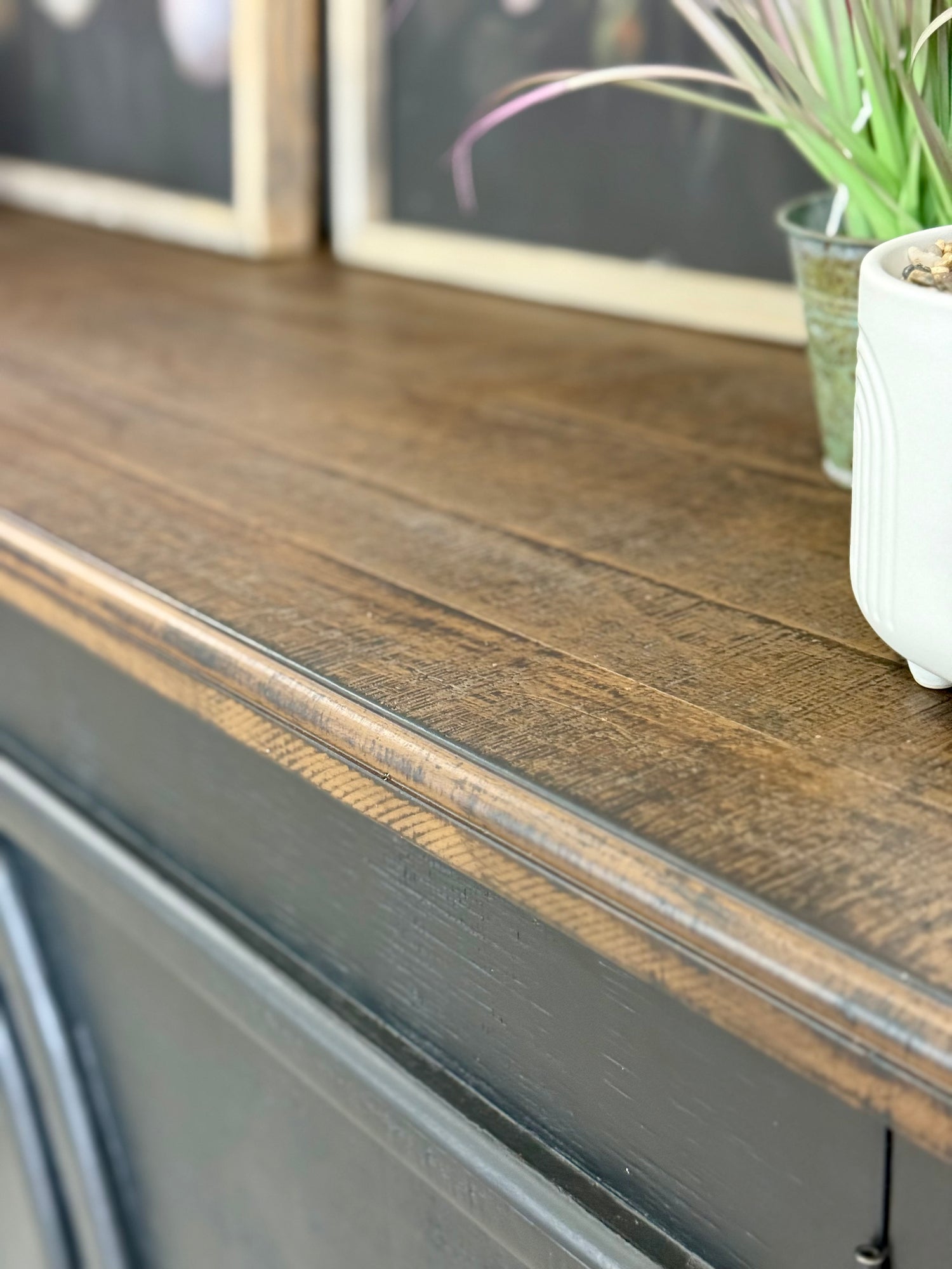 Natty Console- Handrubbed Black/Honeywood