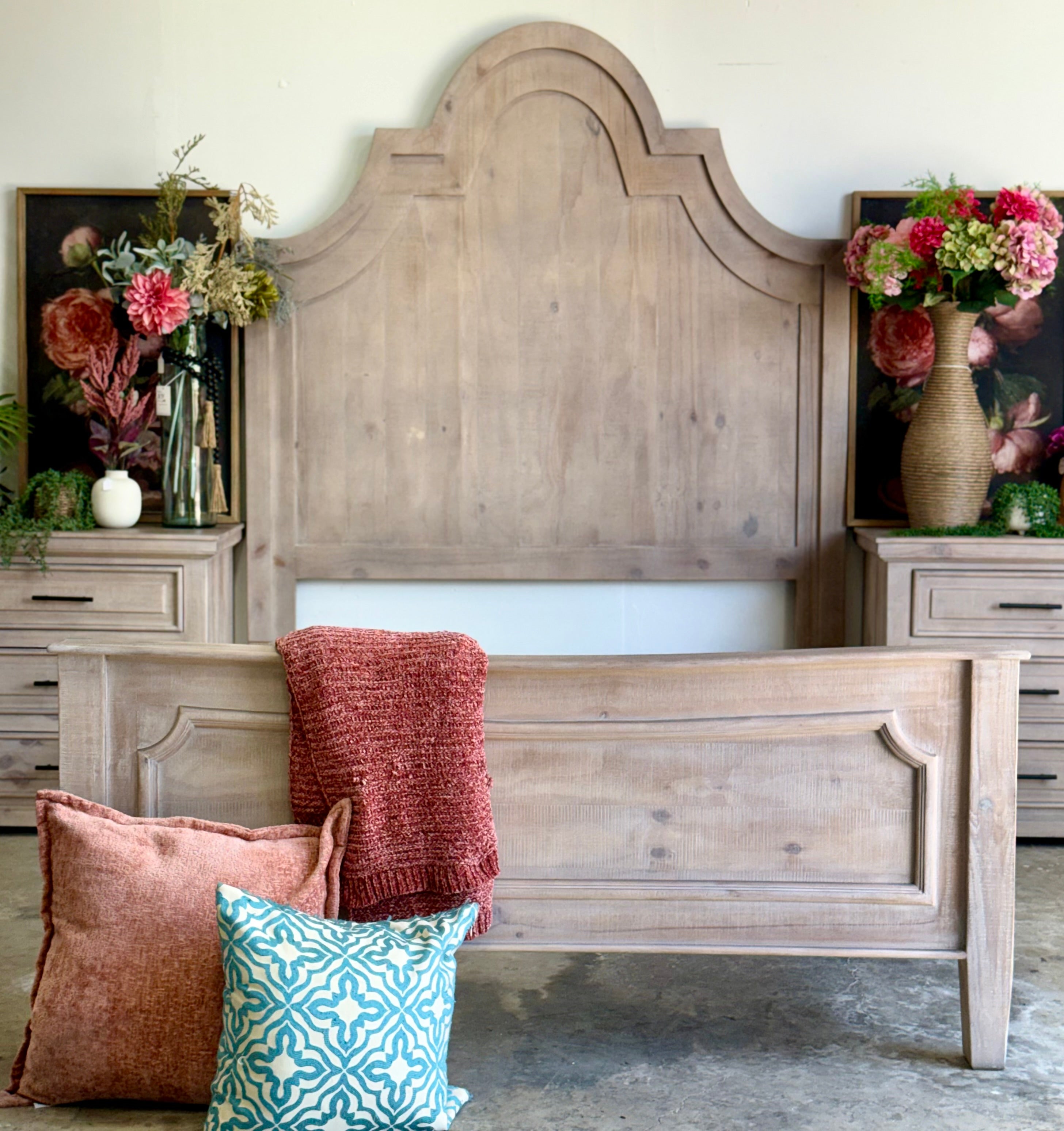 Jessica Queen Bed-Soft Drift™