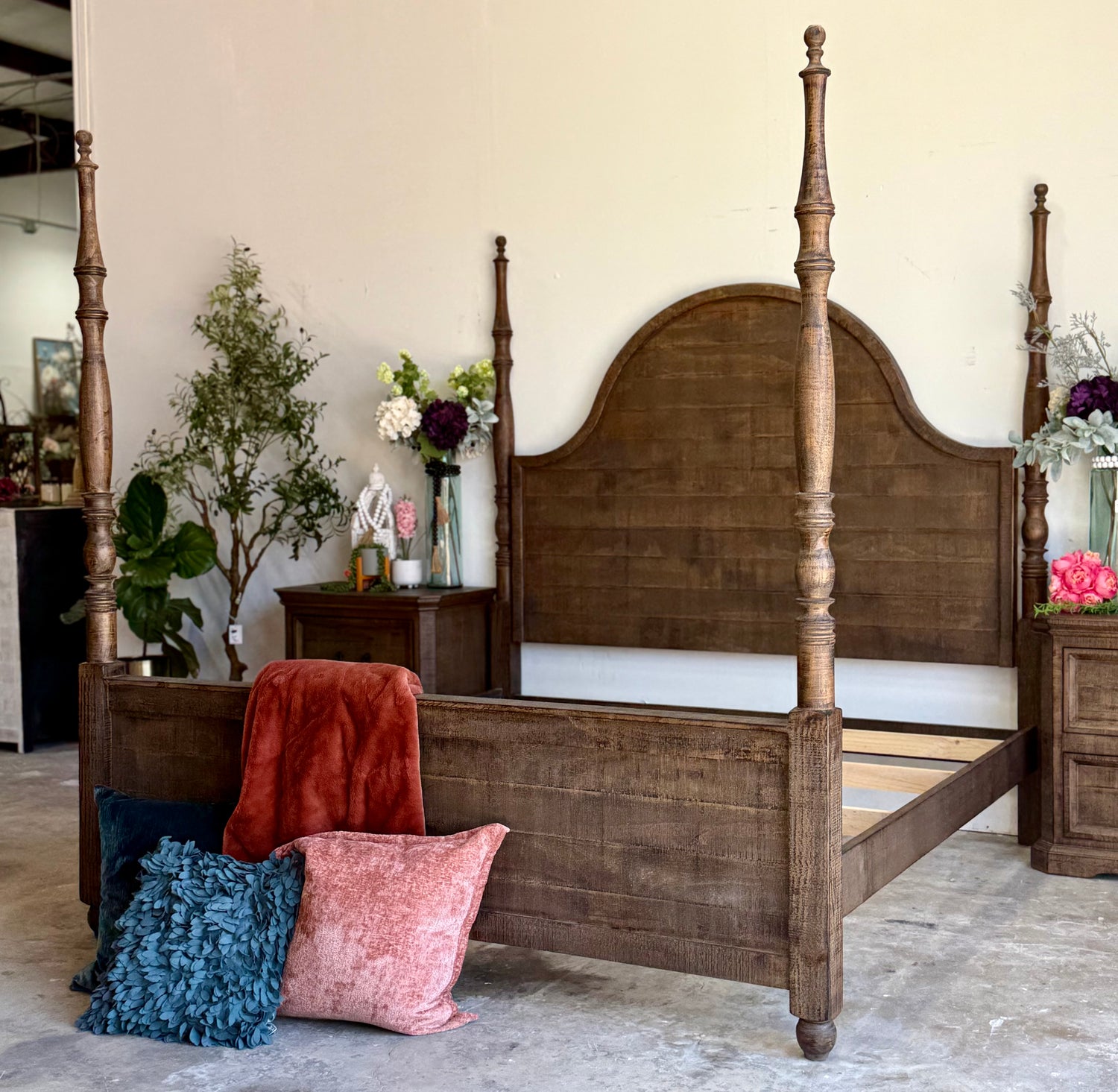 Willow King 4 Poster Bed-Honeywood™