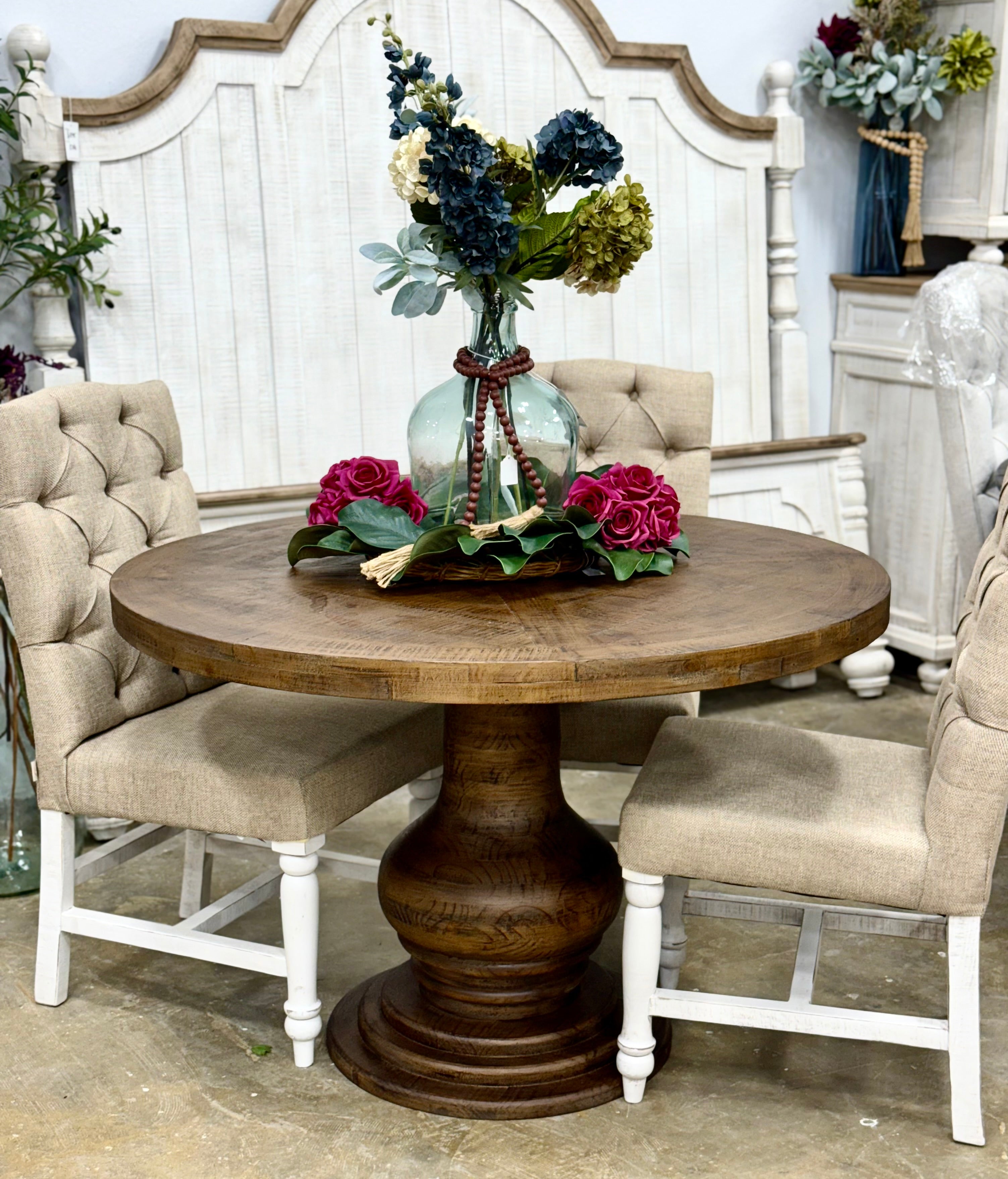Clara 47&quot; Round Dining Table-Honeywood™