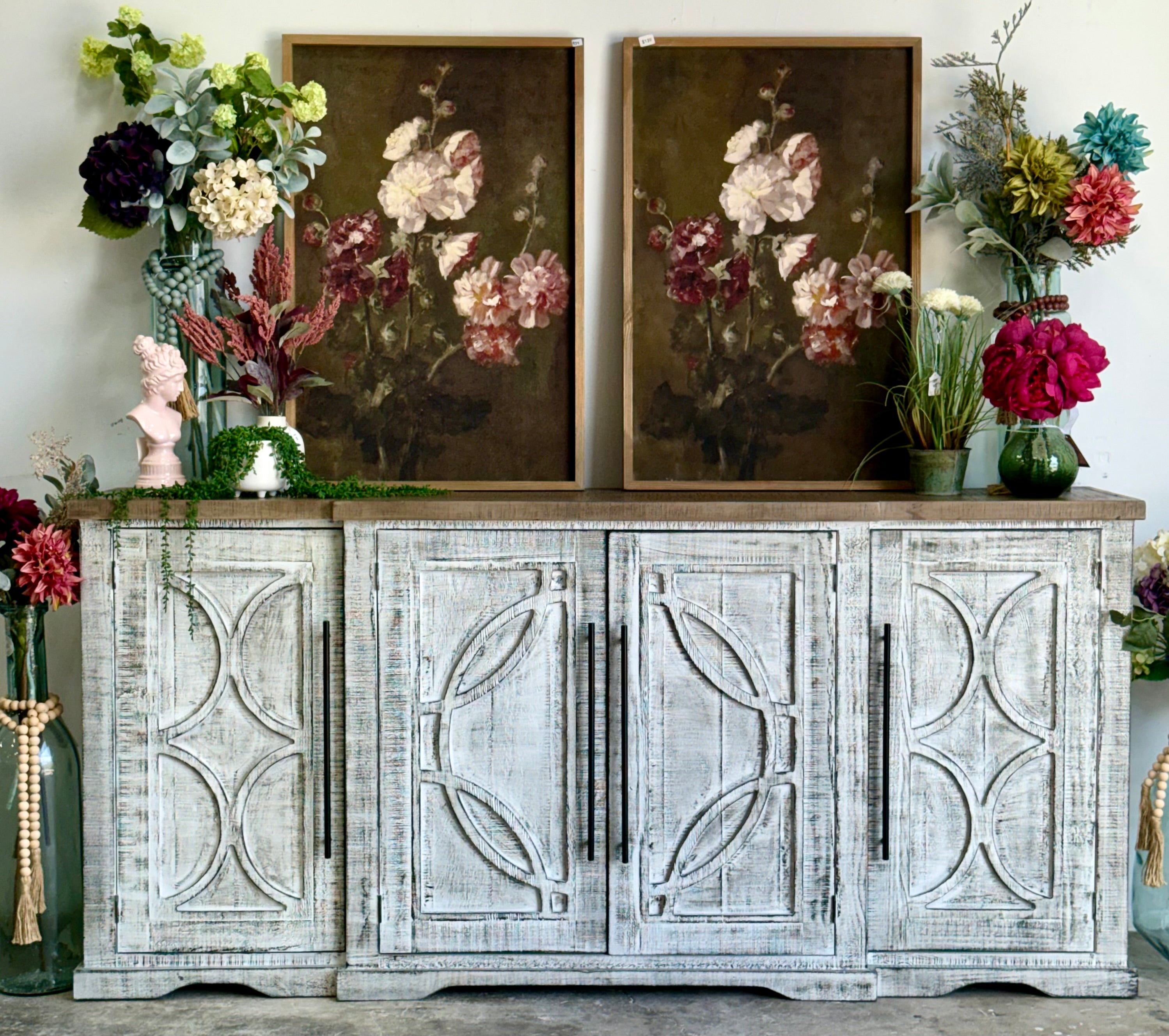 Circle Door Console-Toasted Wheat™/Sandstone