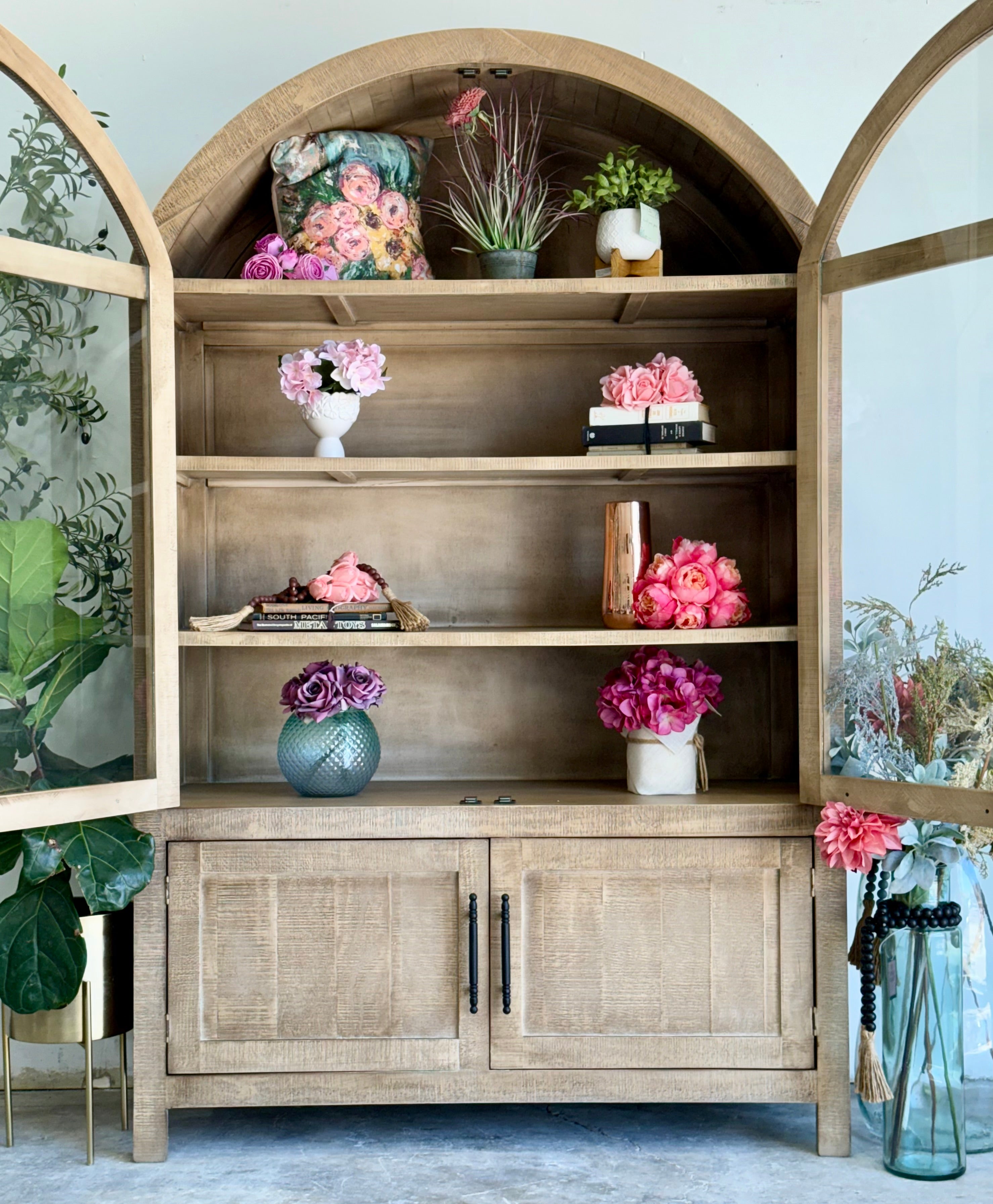 Rose Domed Vitrine-Warm Sandstone