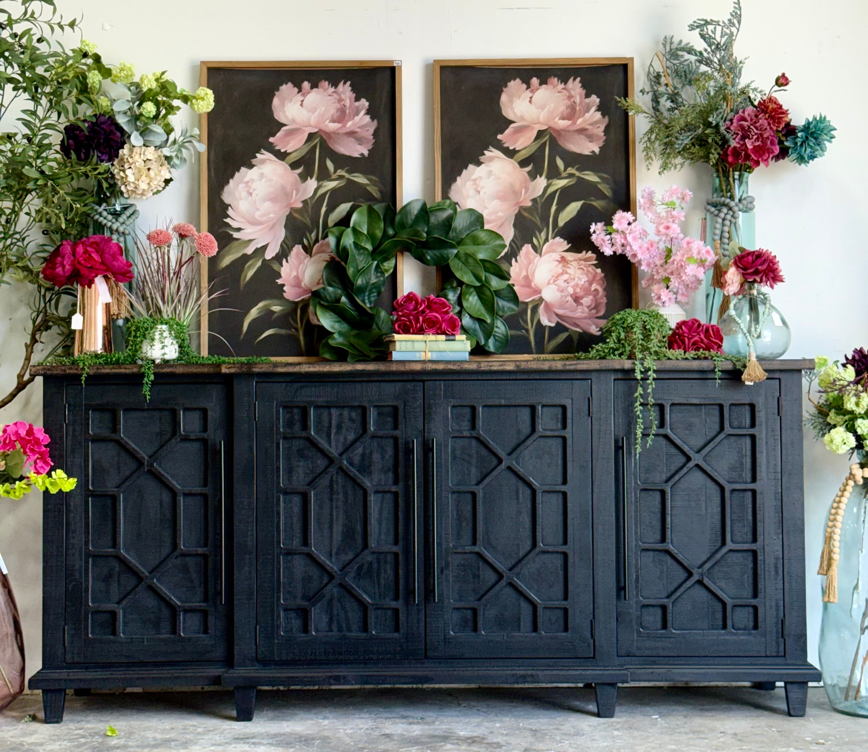 Michelle Console-Black/Honeywood